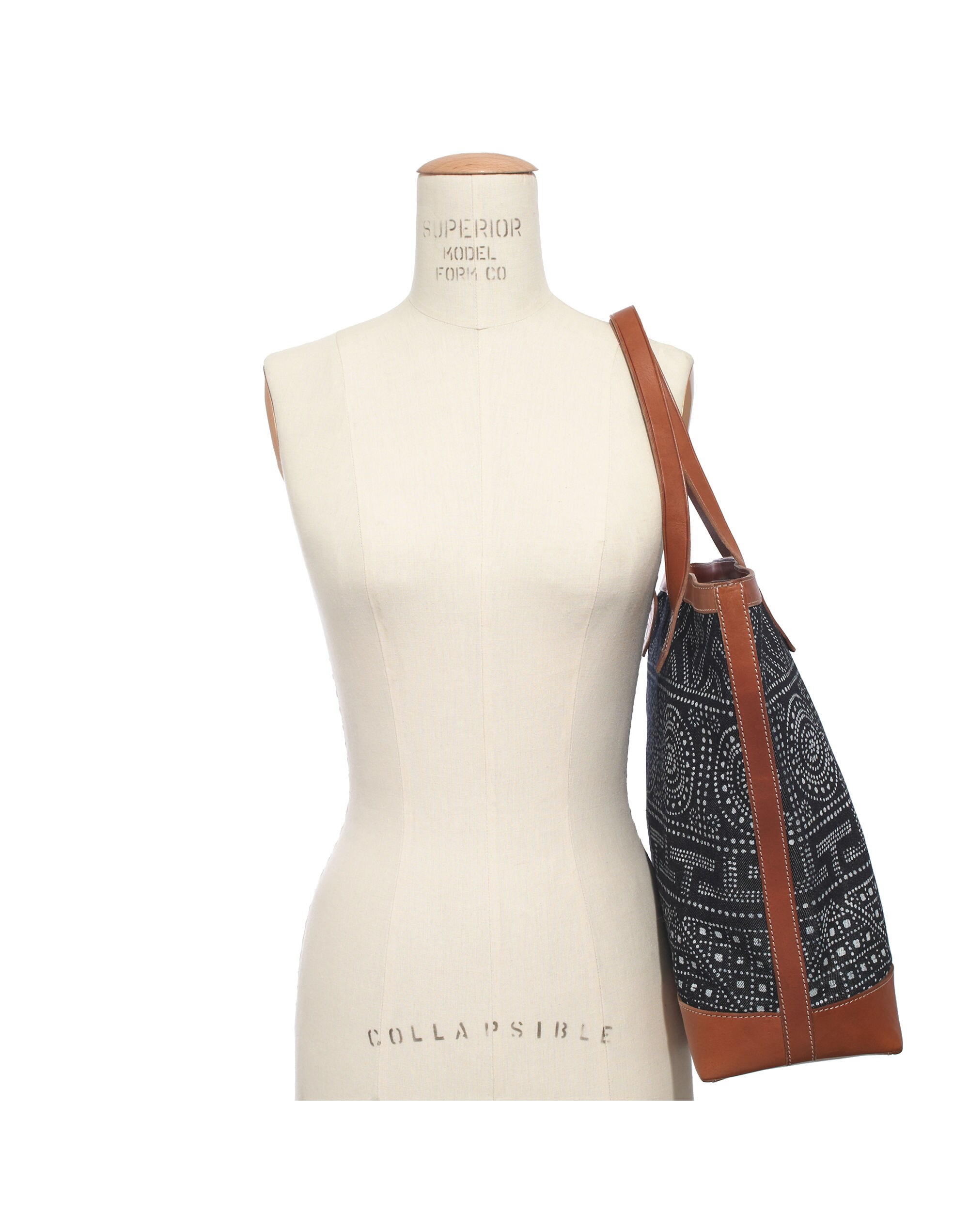 The Transport Tote in Indigo Dot