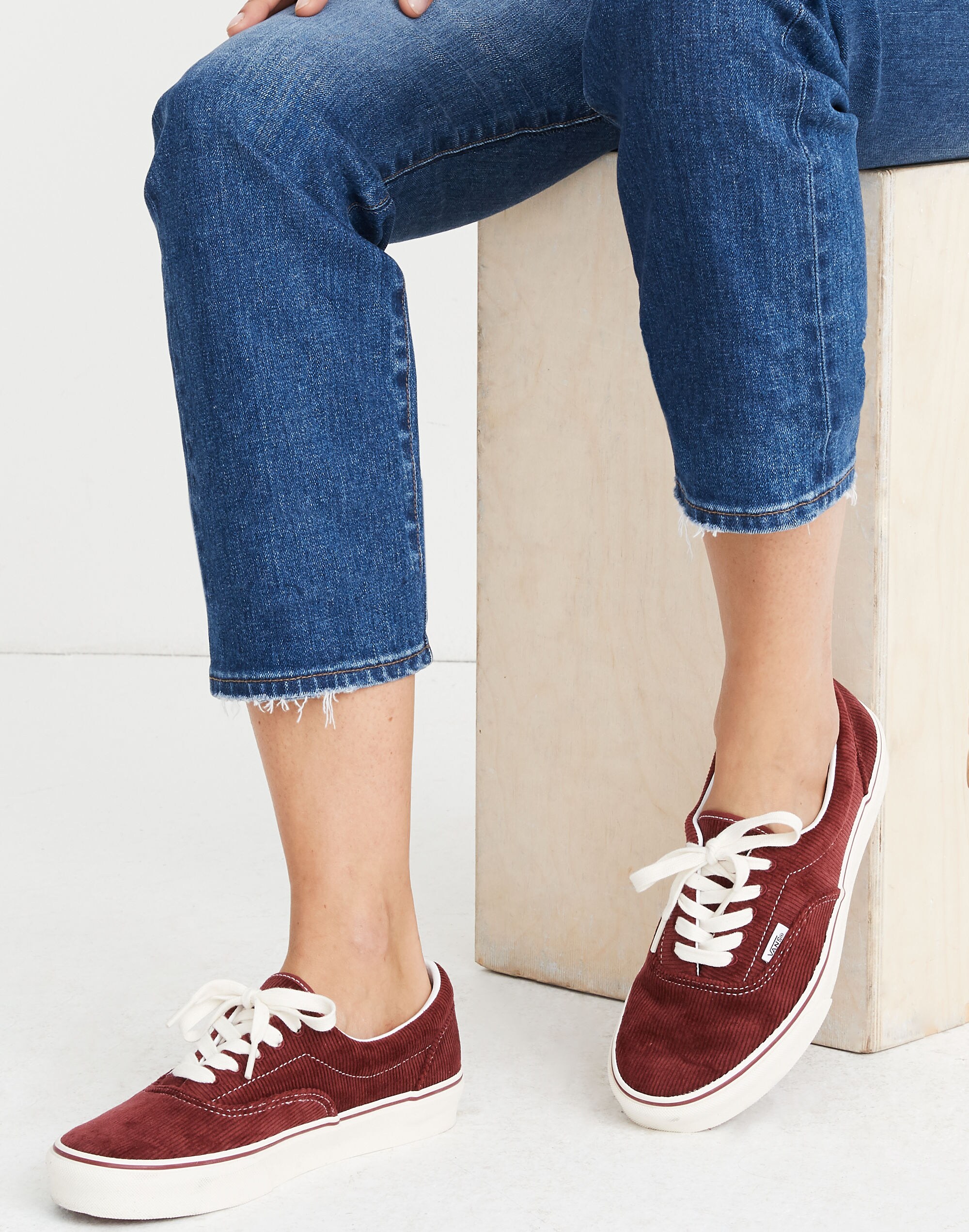 Madewell x Vans&reg; Unisex Era Lace-Up Sneakers in Corduroy