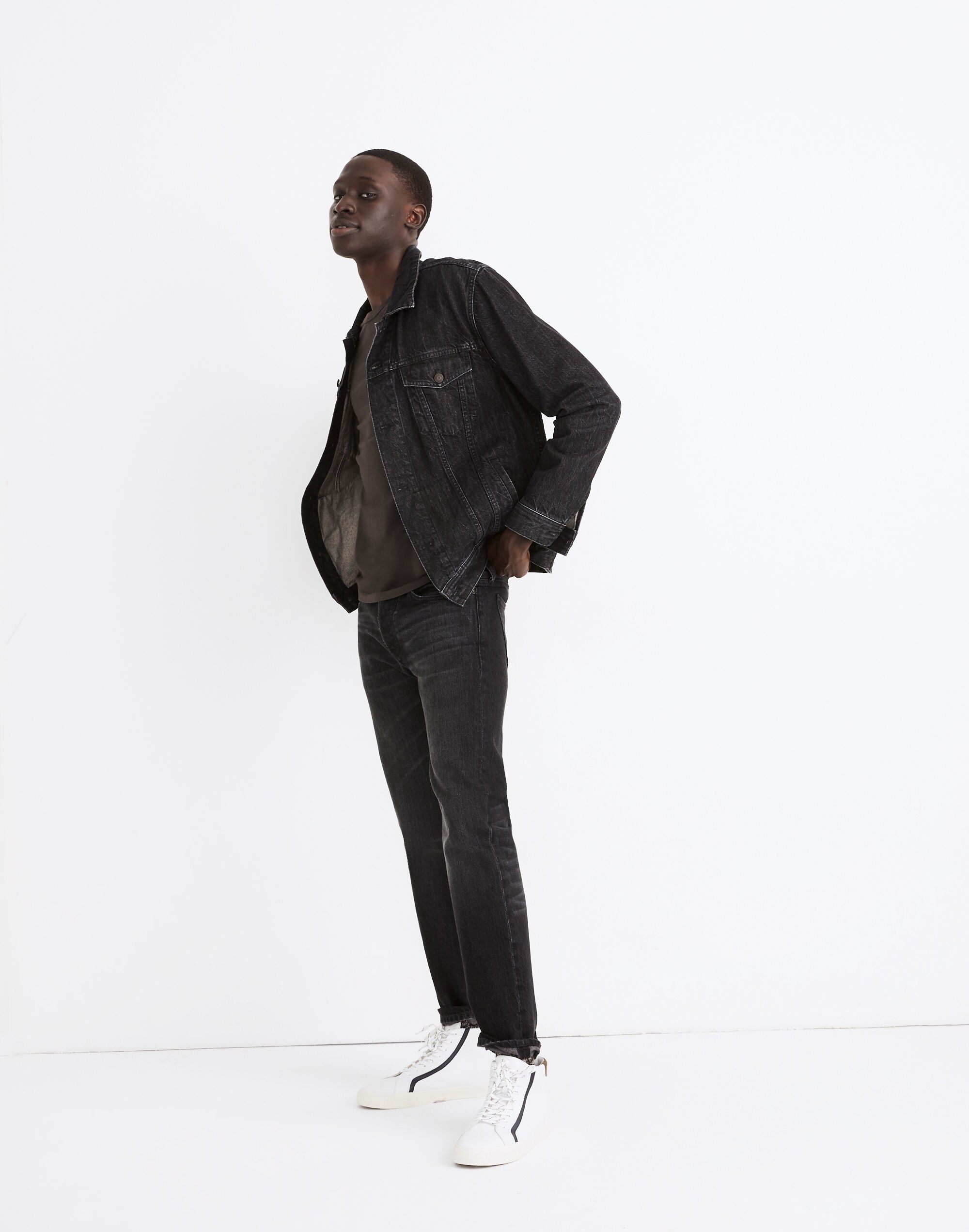 Slim Jeans in Washed Black