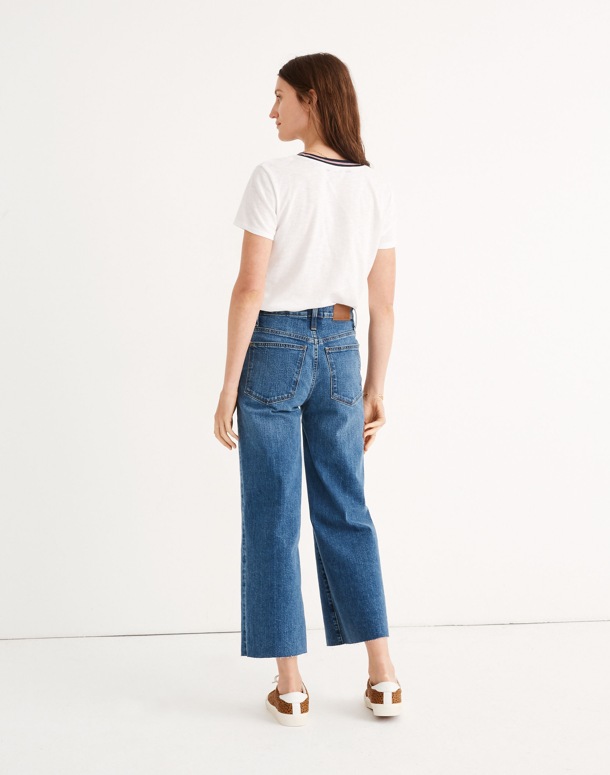 Petite Slim Wide-Leg Jeans in Crownridge Wash: Raw-Hem Edition