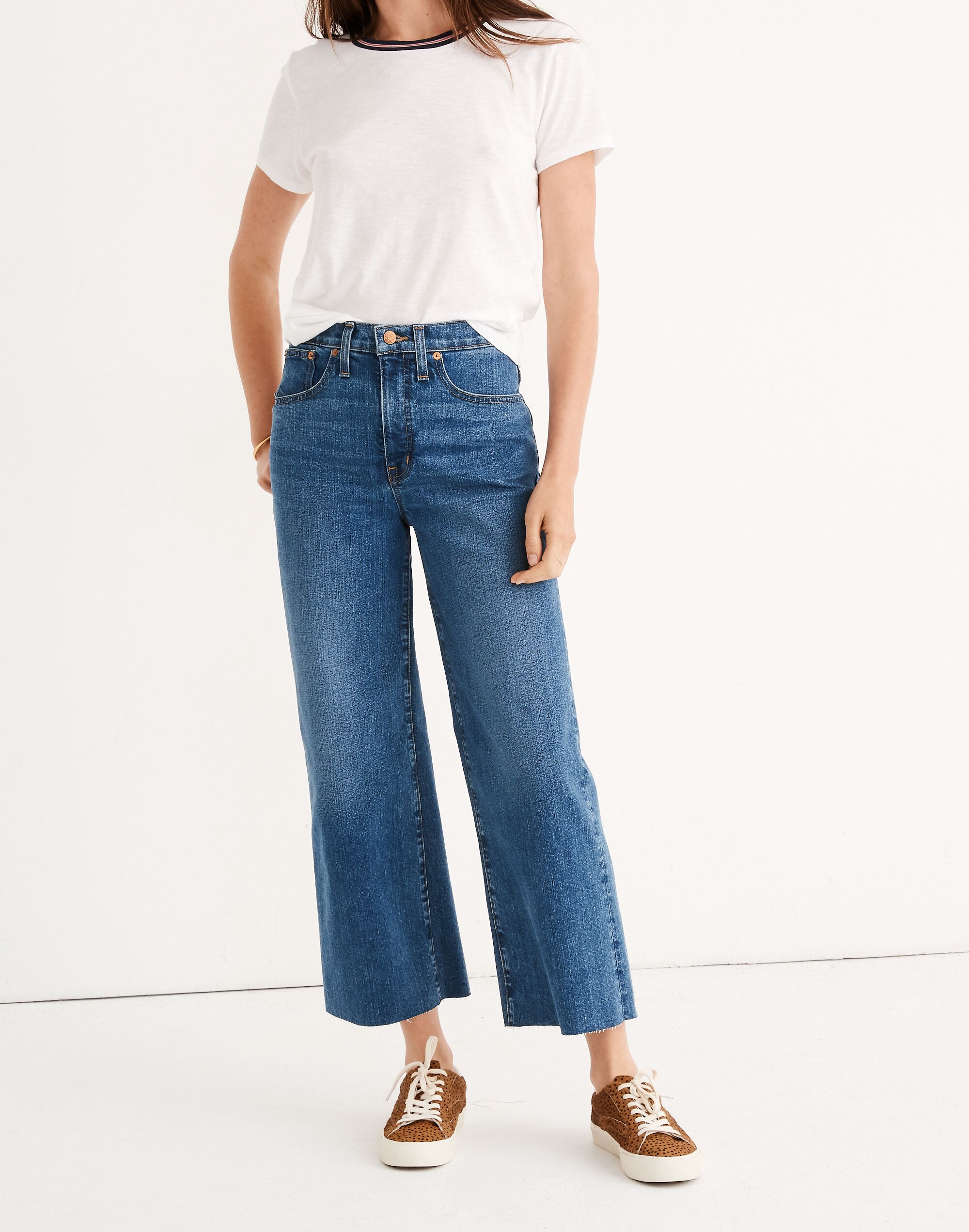 Petite Slim Wide-Leg Jeans in Crownridge Wash: Raw-Hem Edition