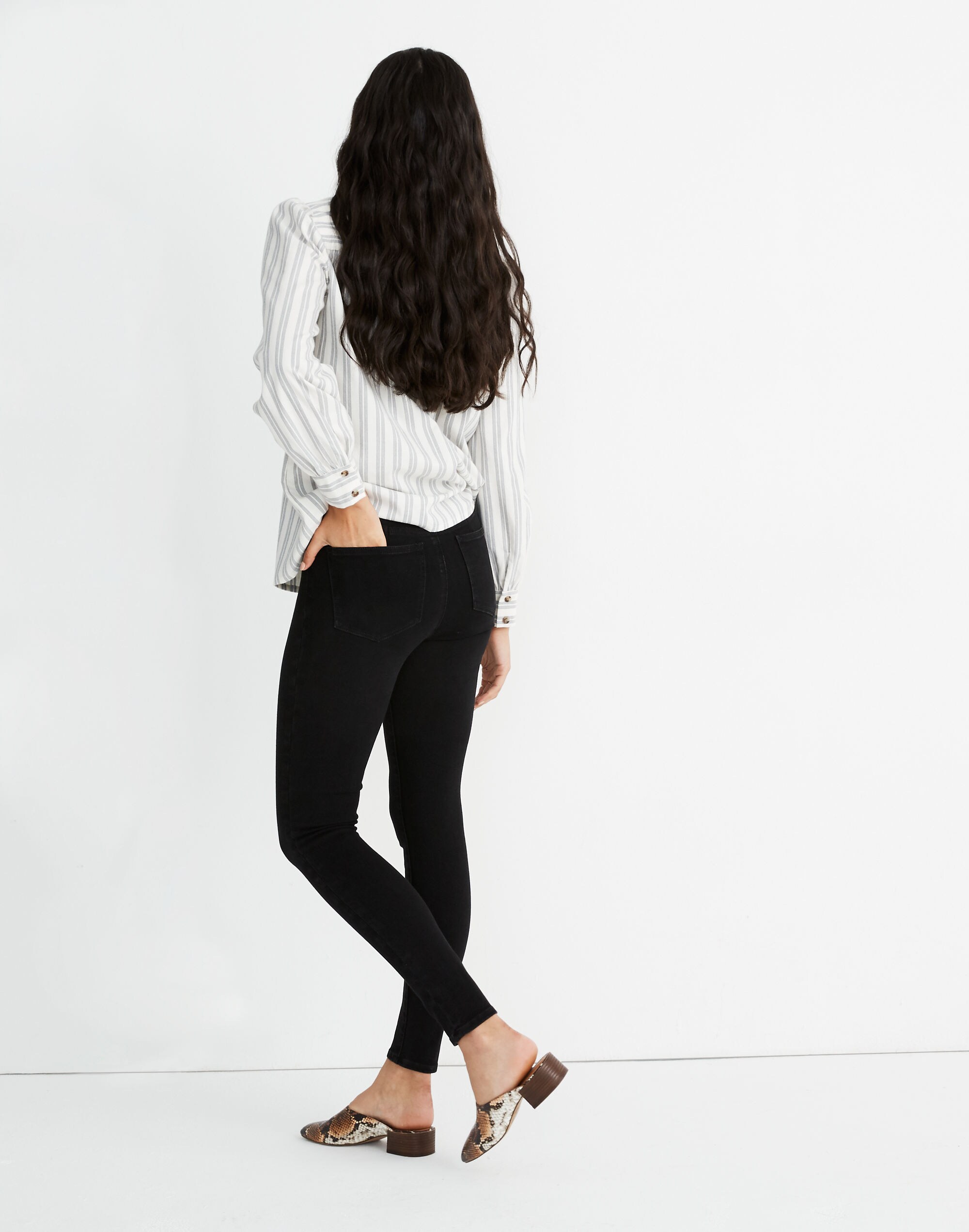 Roadtripper Pull-On Jeggings in Black Frost