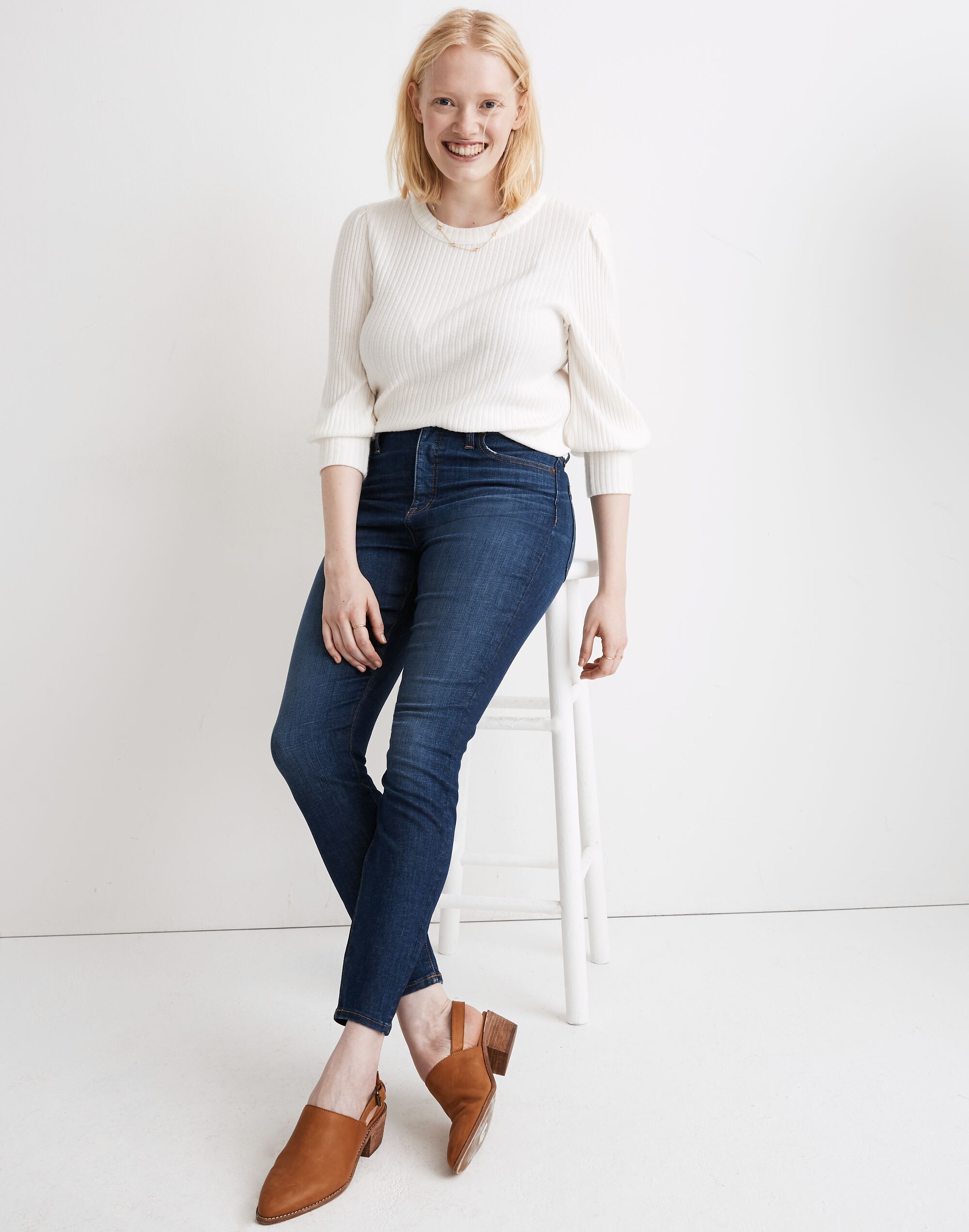 Curvy High-Rise Skinny Jeans in Moreaux Wash