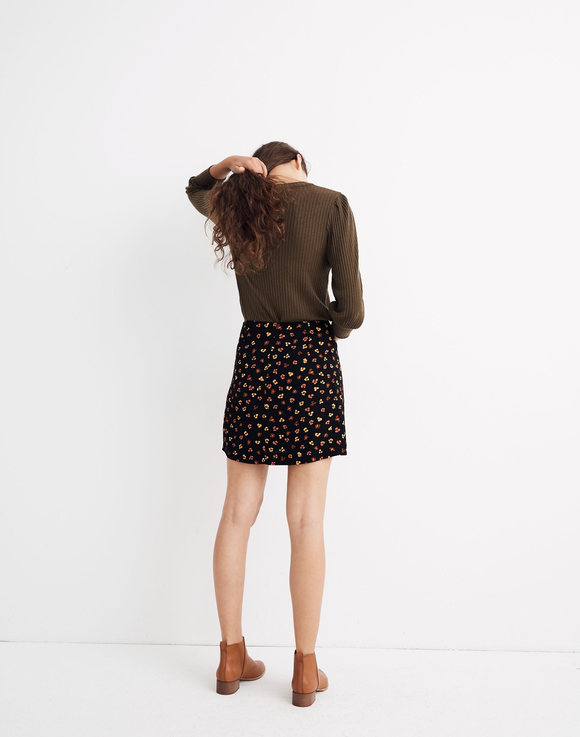Side-Button A-Line Mini Skirt in Feline Floral