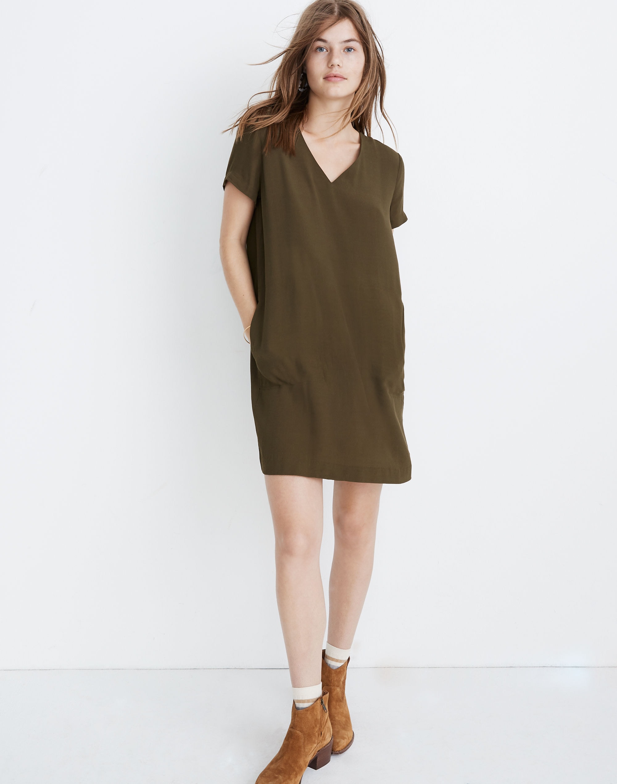 button-back easy dress