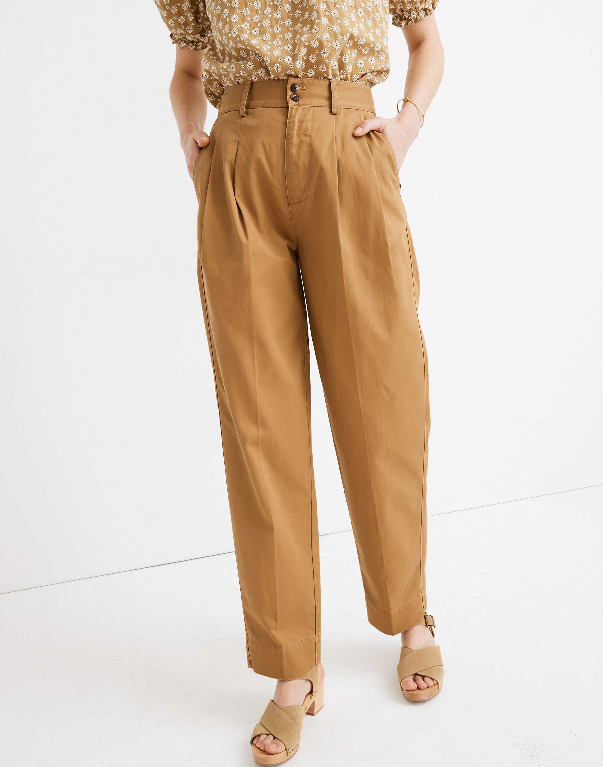 Pleated Taper Wide-Leg Pants