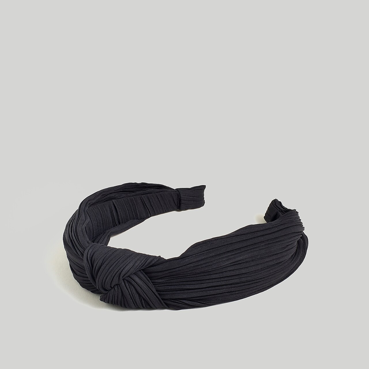 Mw Knotted Covered Headband In Black