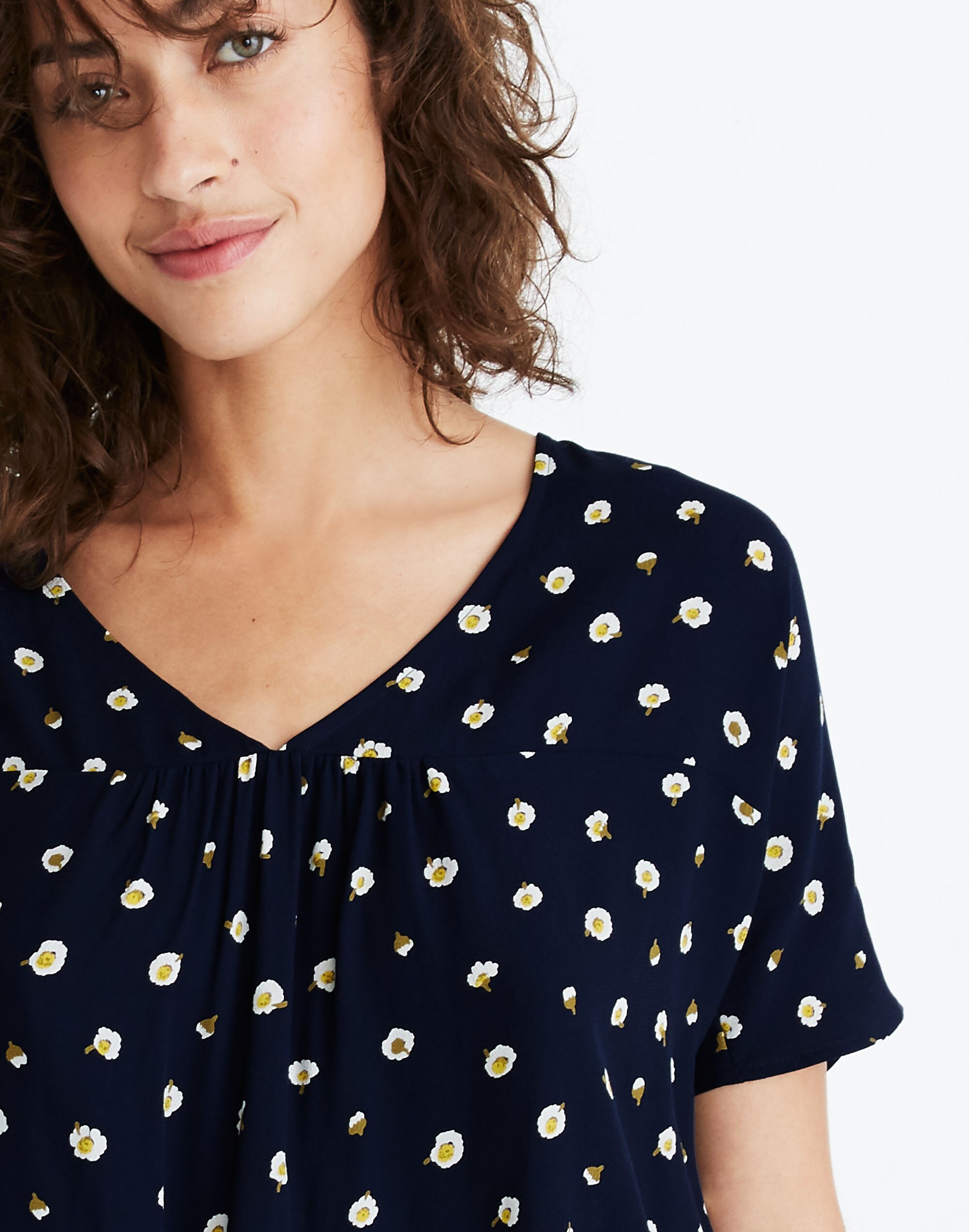 Rhyme Top in Daisy Dots