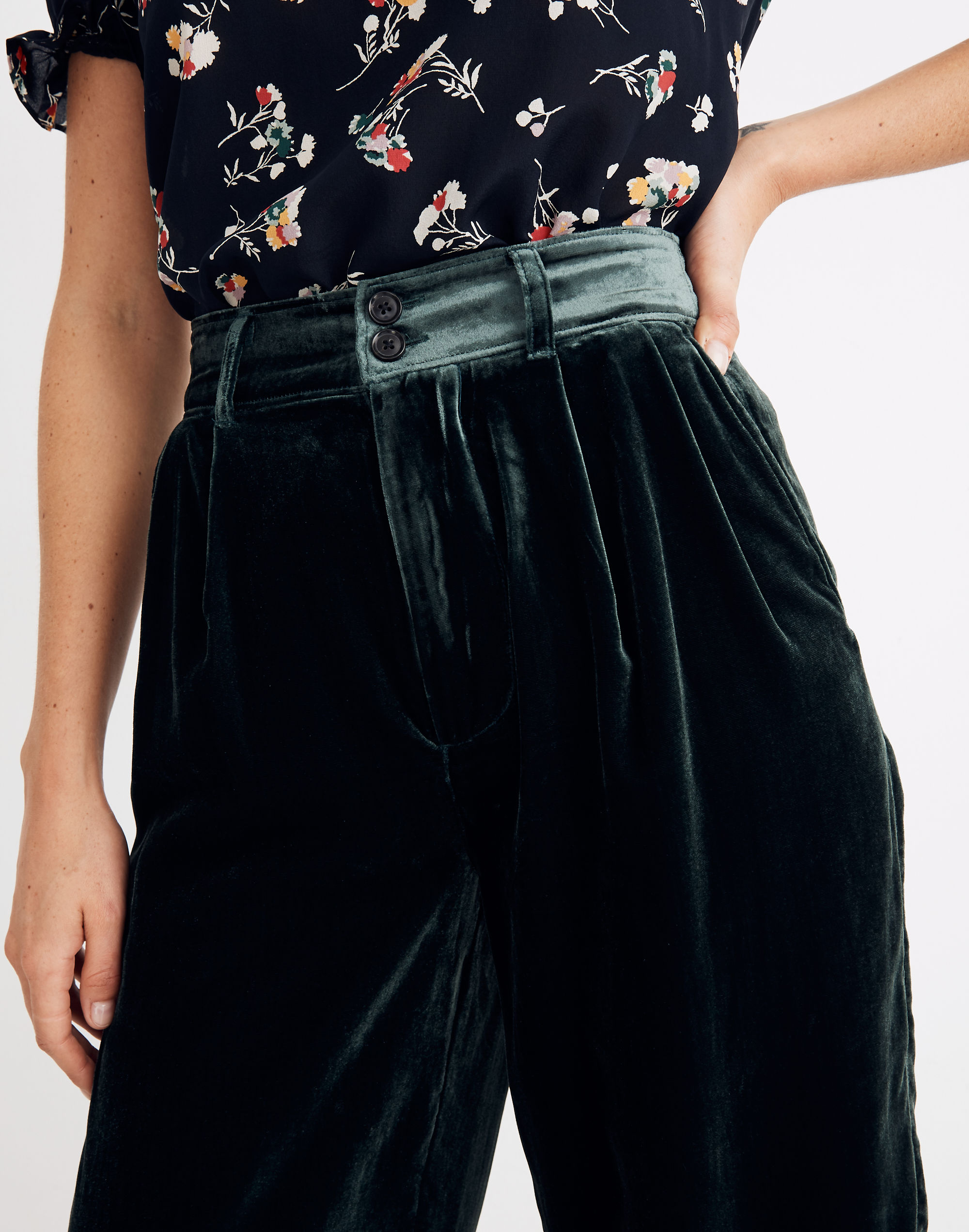 Pleated Wide-Leg Full-Length Pants in Velvet