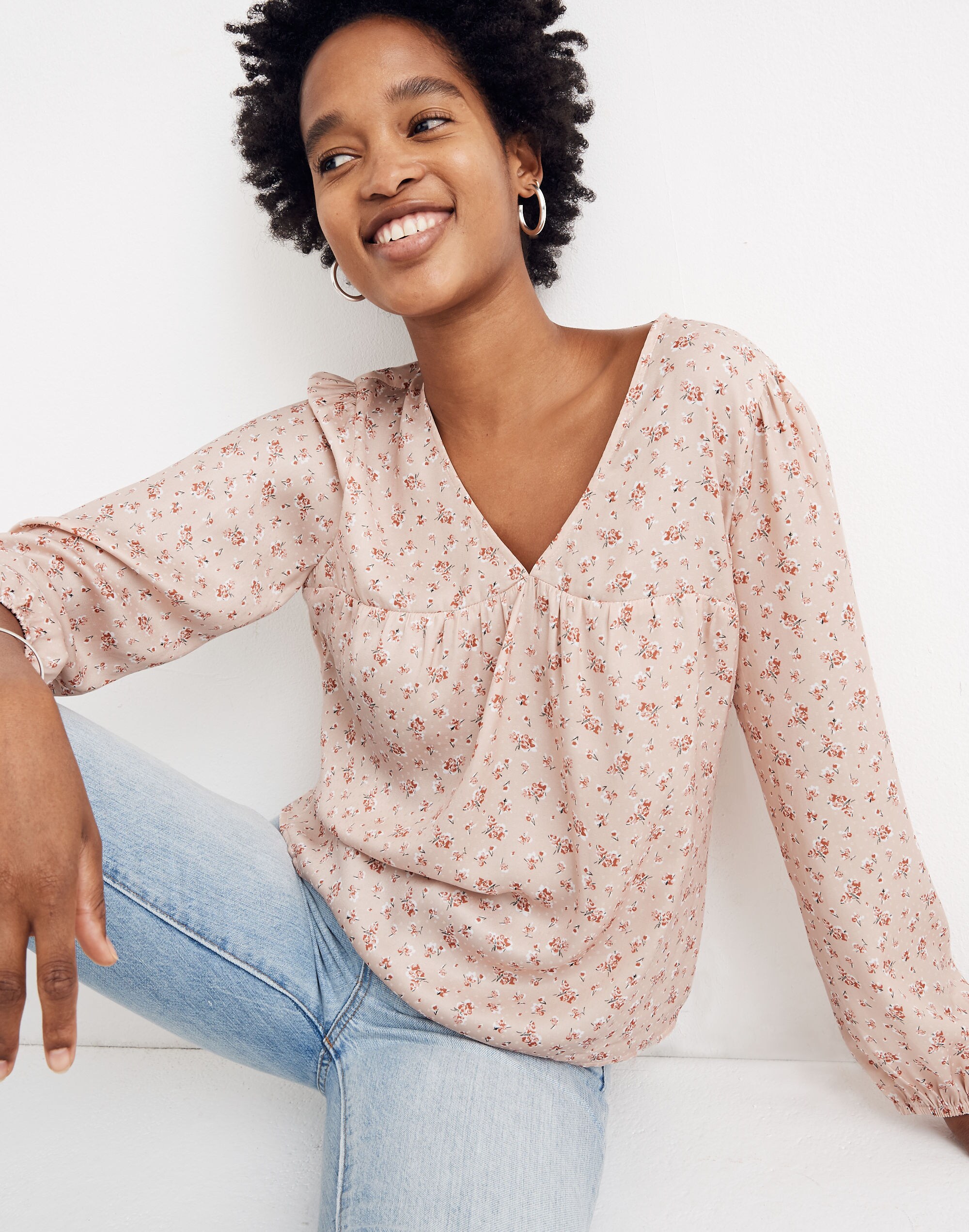 Satin Puff-Sleeve V-Neck Top in Baby's Breath