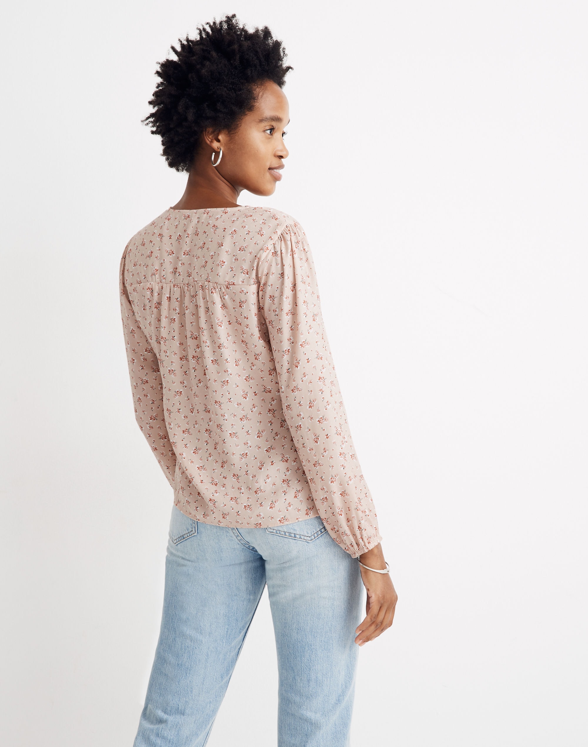 Satin Puff-Sleeve V-Neck Top in Baby's Breath