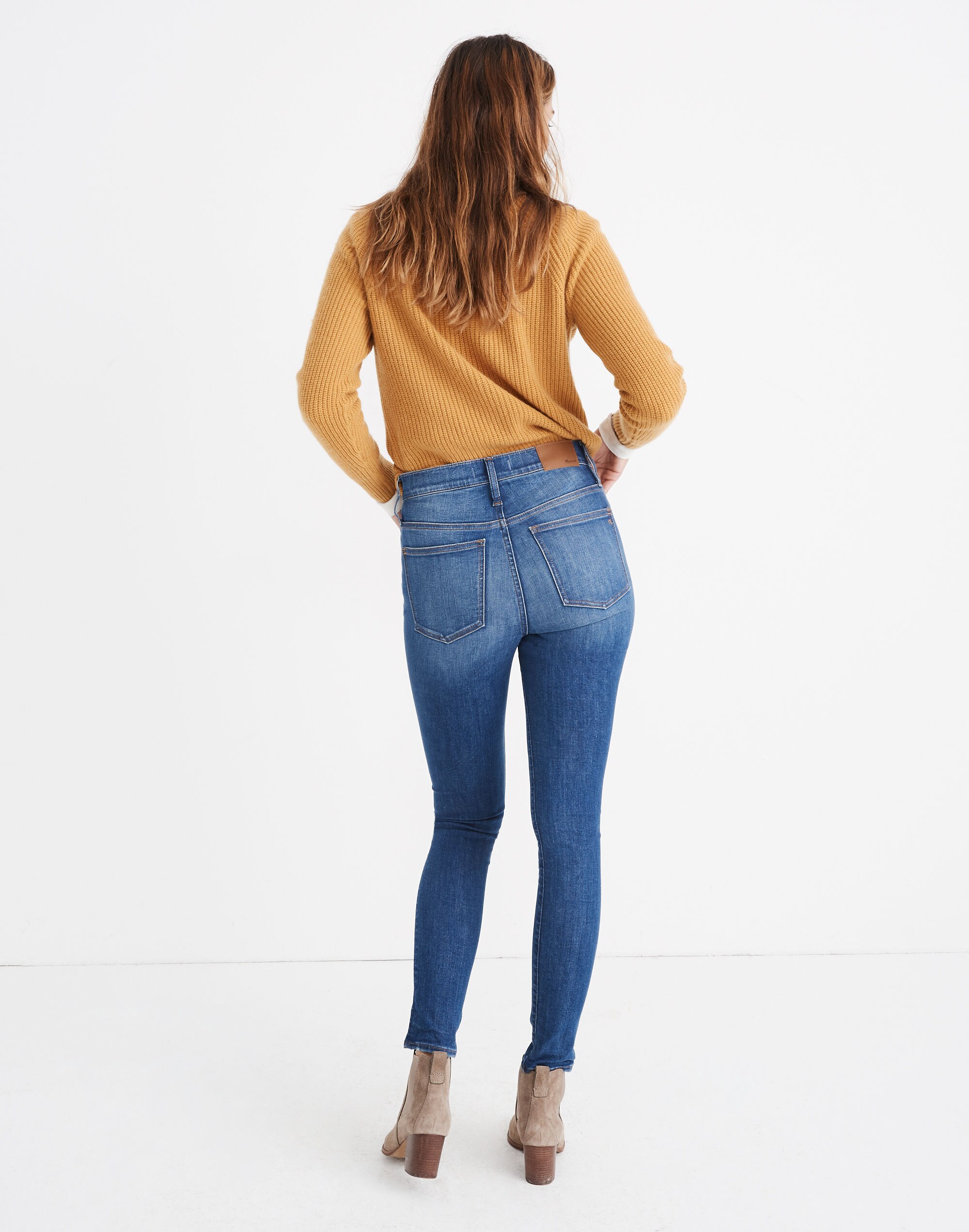9" Mid-Rise Skinny Jeans in Pendale Wash