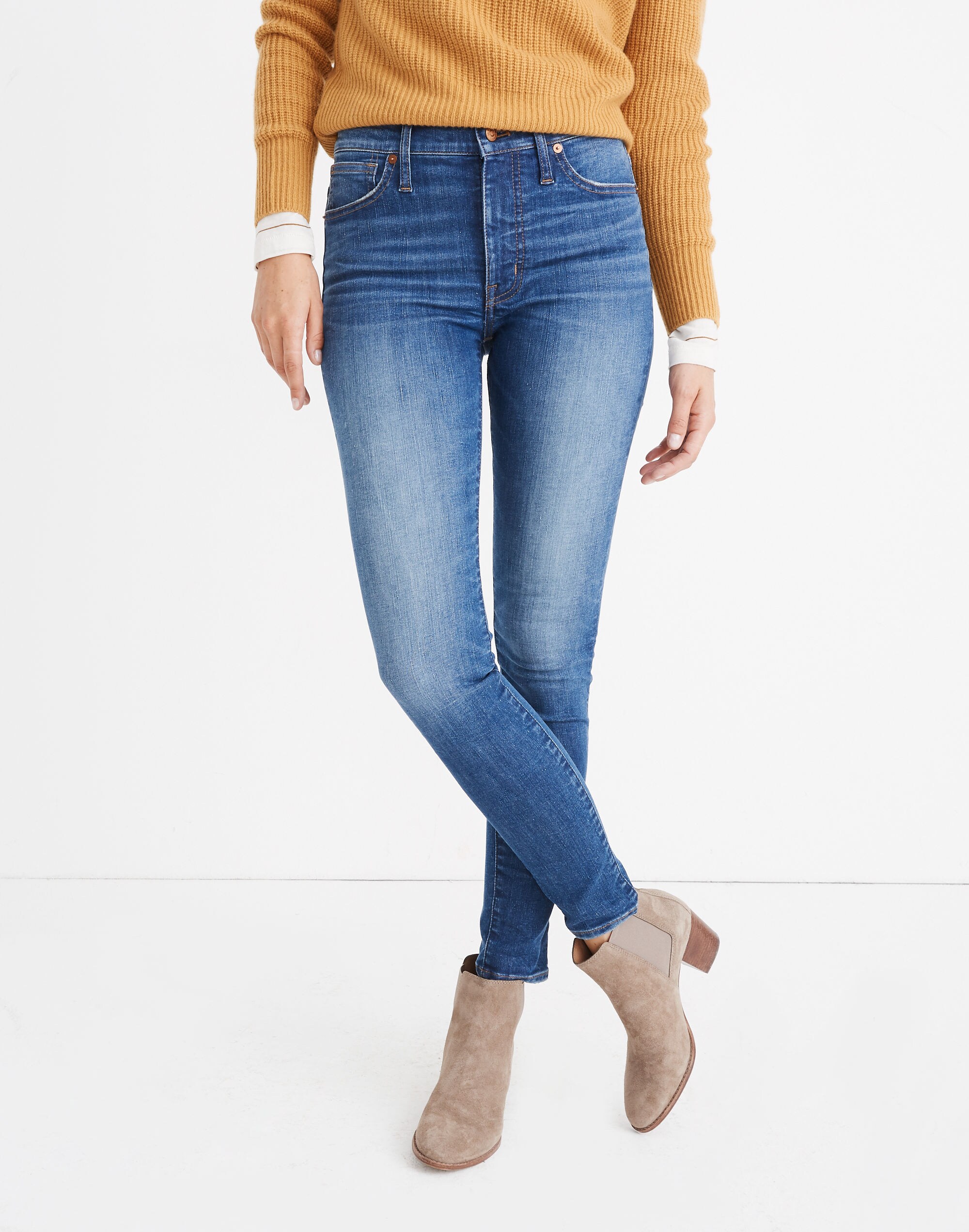 9" Mid-Rise Skinny Jeans in Pendale Wash