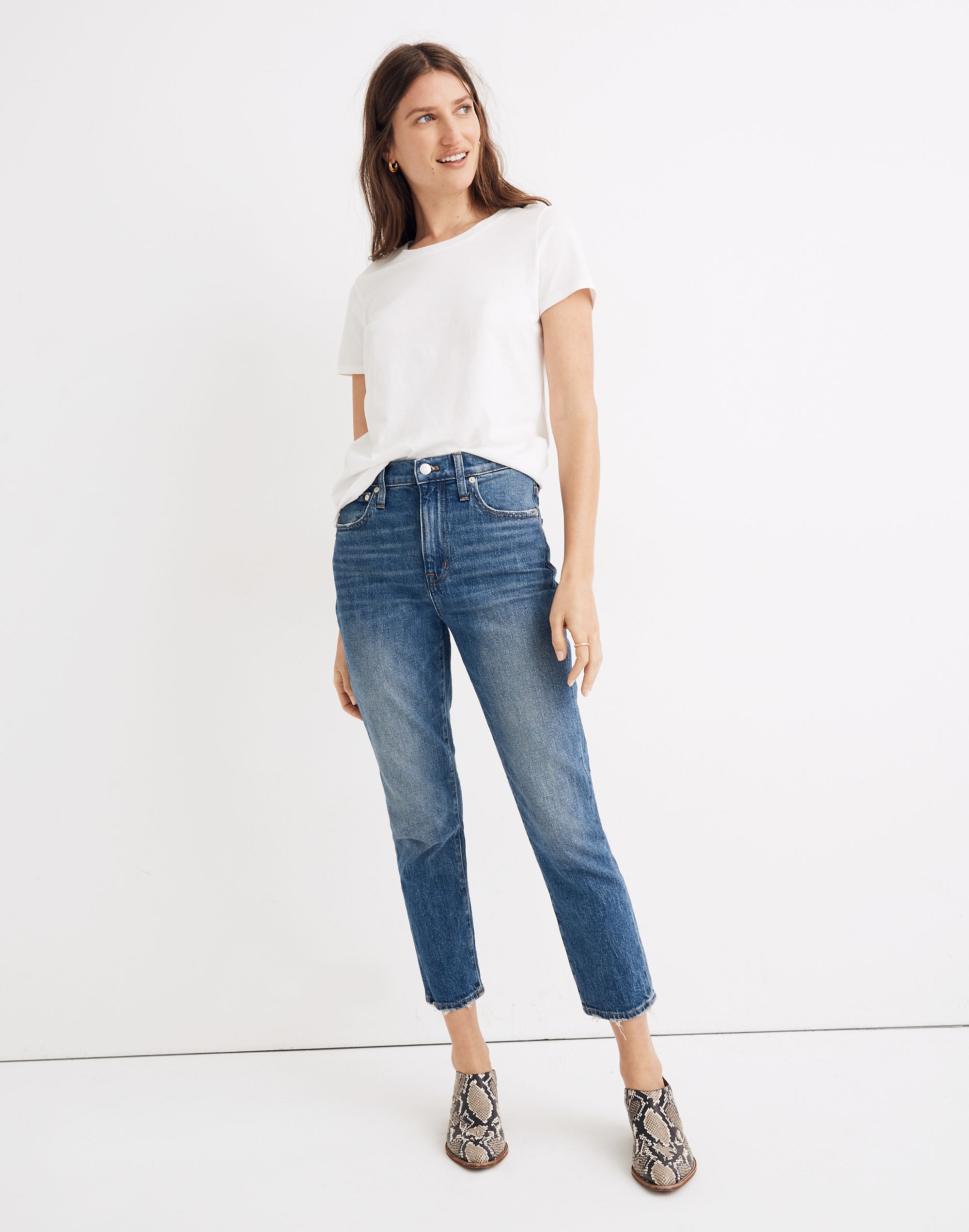 The High-Rise Slim Boyjean in Lavern Wash