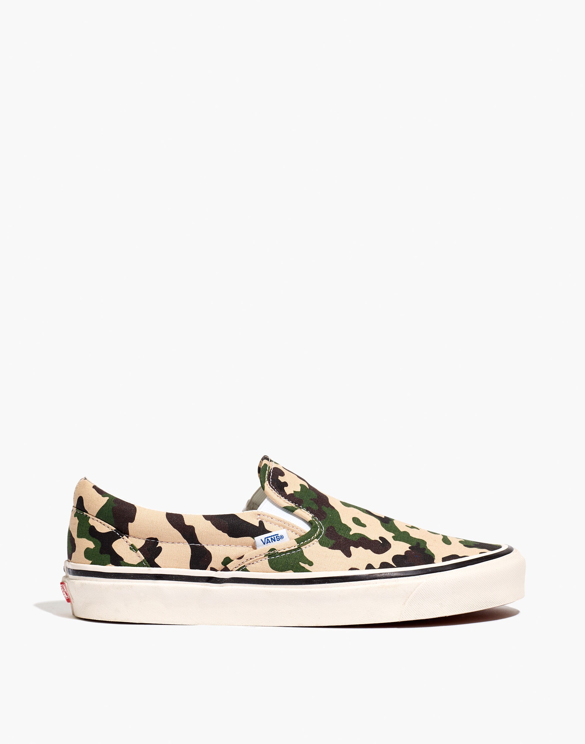 Vans&reg; Unisex Classic Slip-On 98 DX Sneakers in Camo