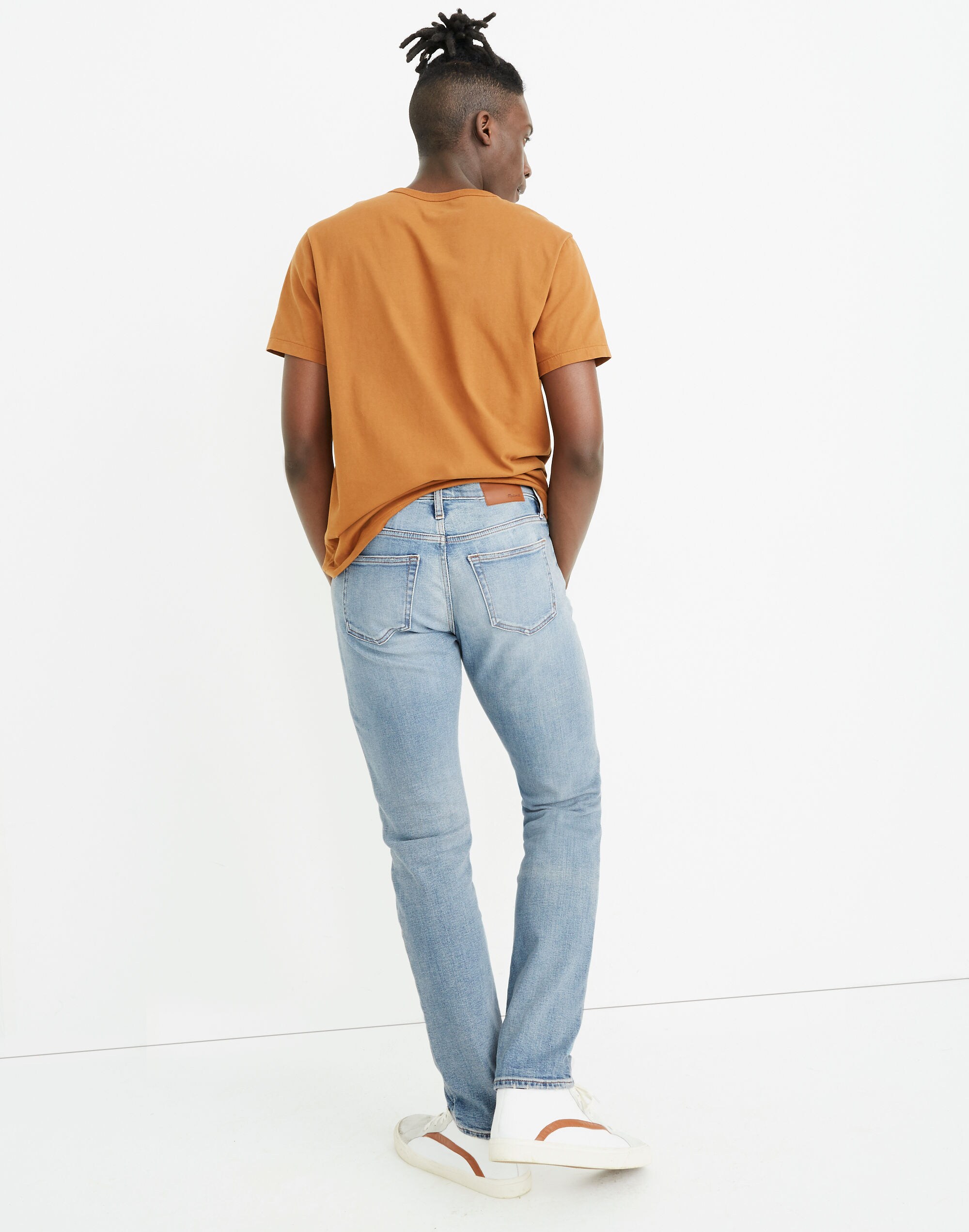 Athletic Slim Authentic Flex Jeans in Bleecker Wash