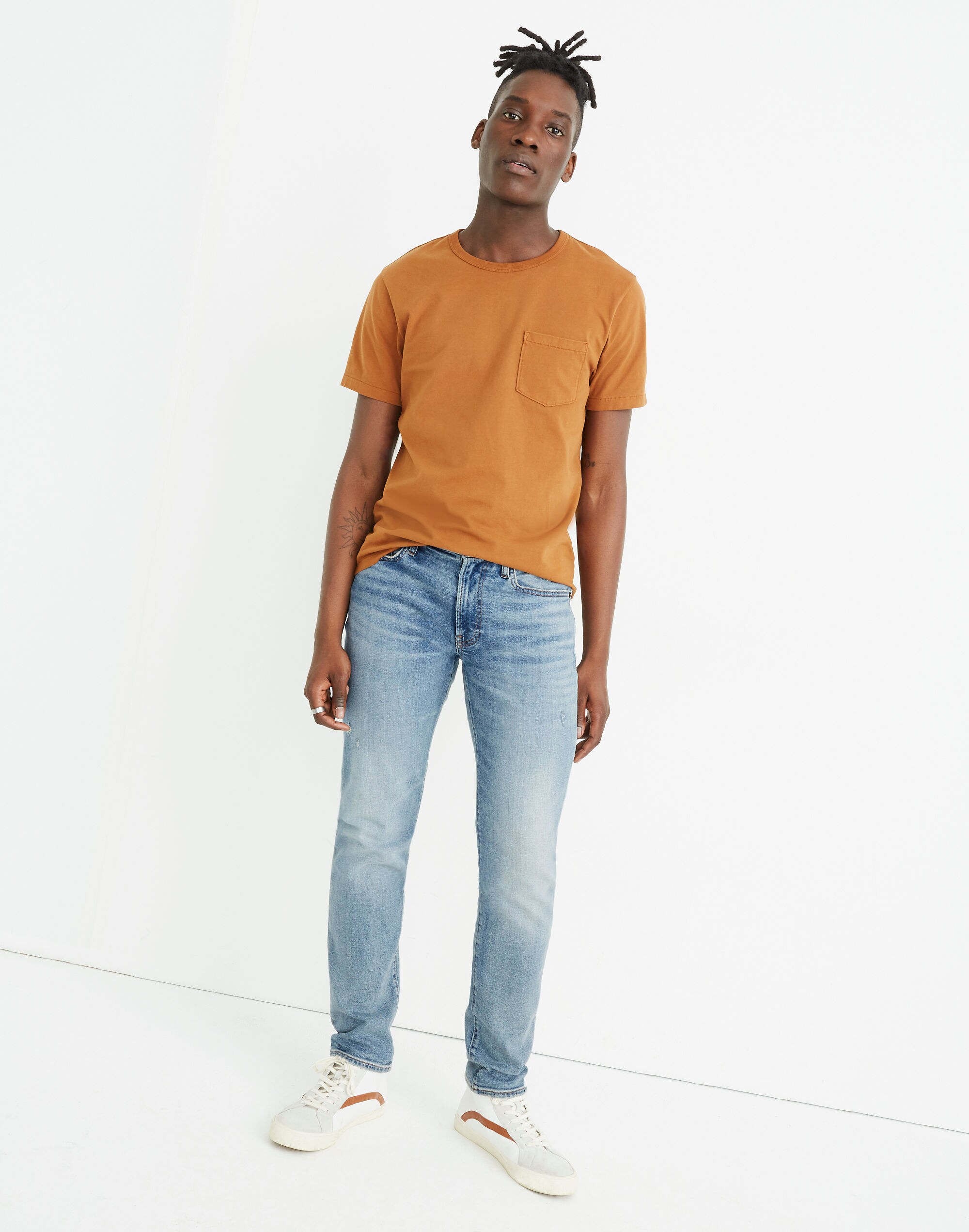 Athletic Slim Authentic Flex Jeans in Bleecker Wash