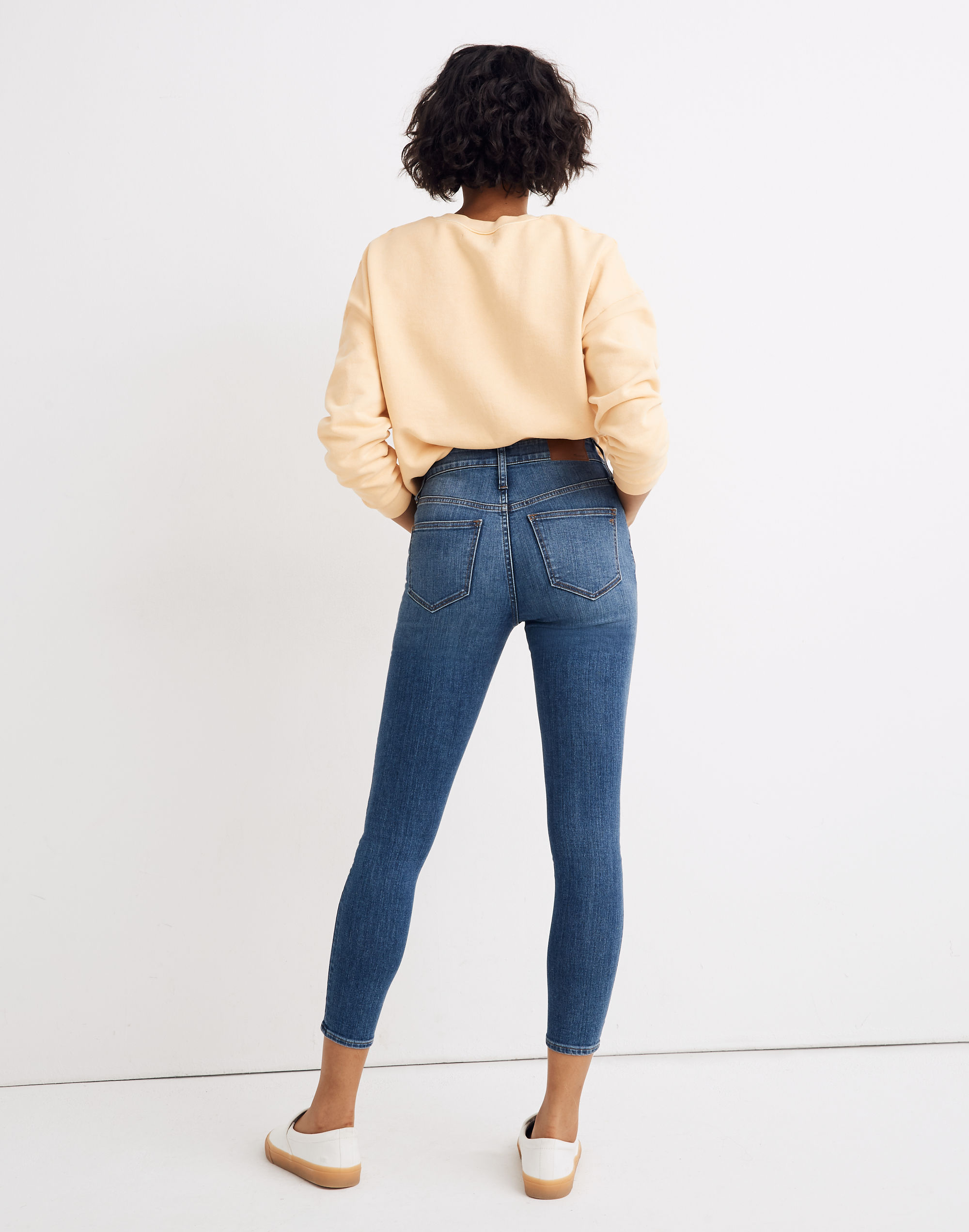 Curvy High-Rise Skinny Crop Jeans in Dalstrom Wash
