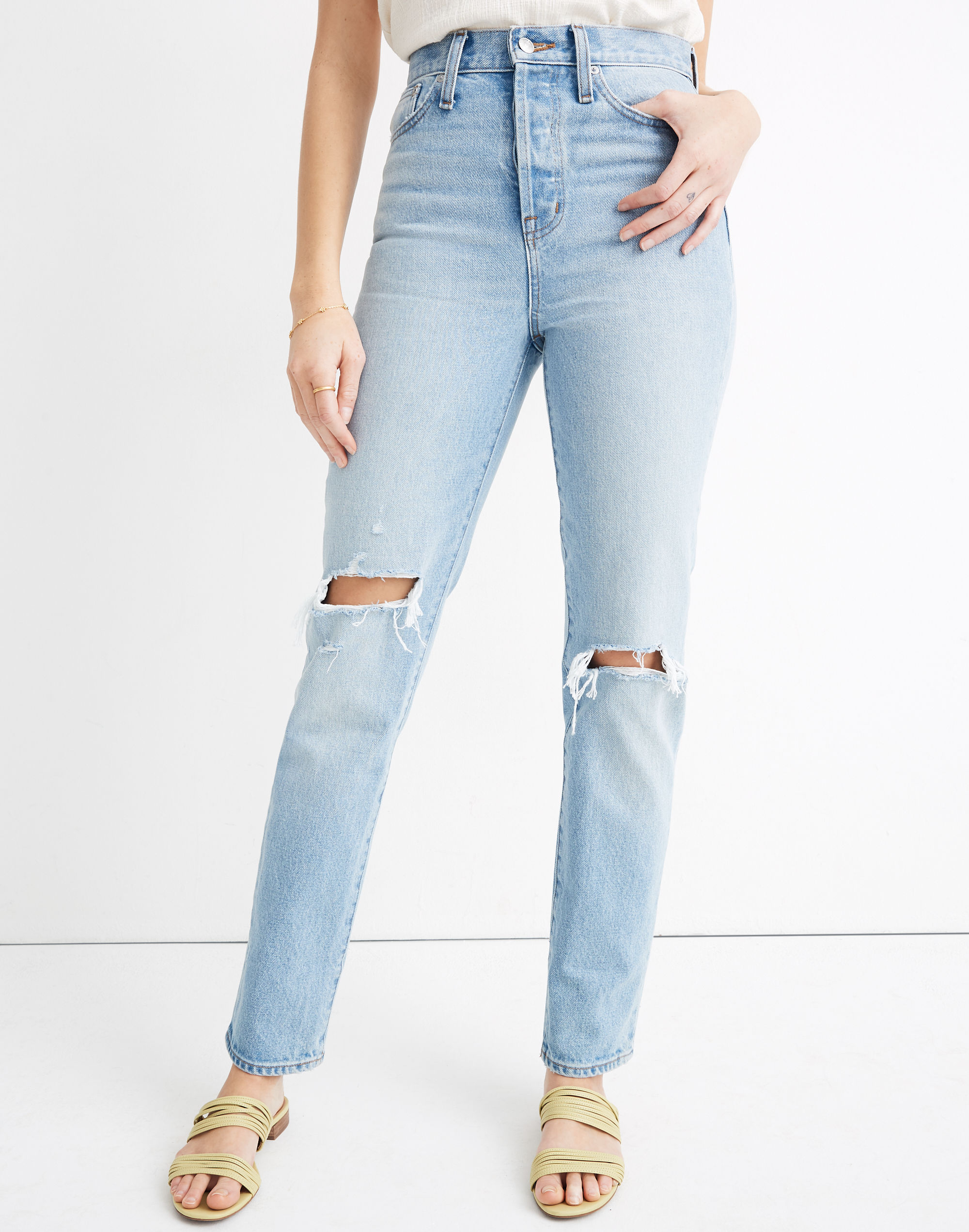 Classic Straight Full-Length Jeans in Hartsville Wash