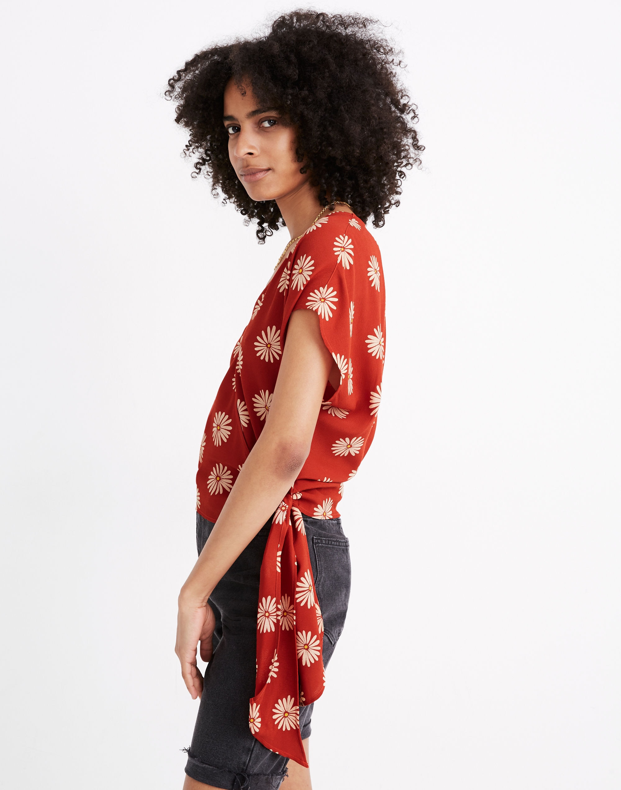 Sash-Tie Wrap Top in in Daisy Daydream