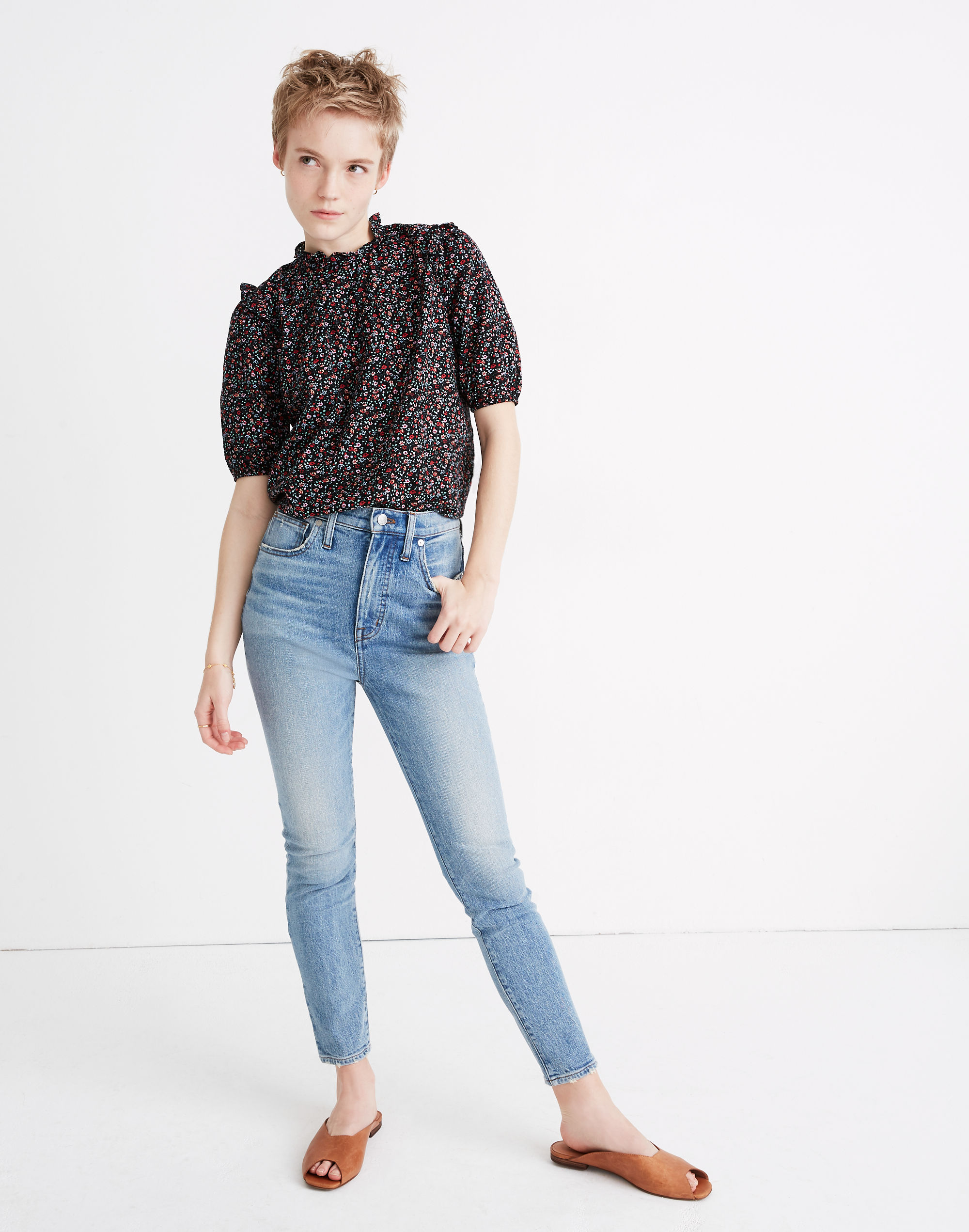 Puff-Sleeve Ruffle Top in Fieldwalk Floral