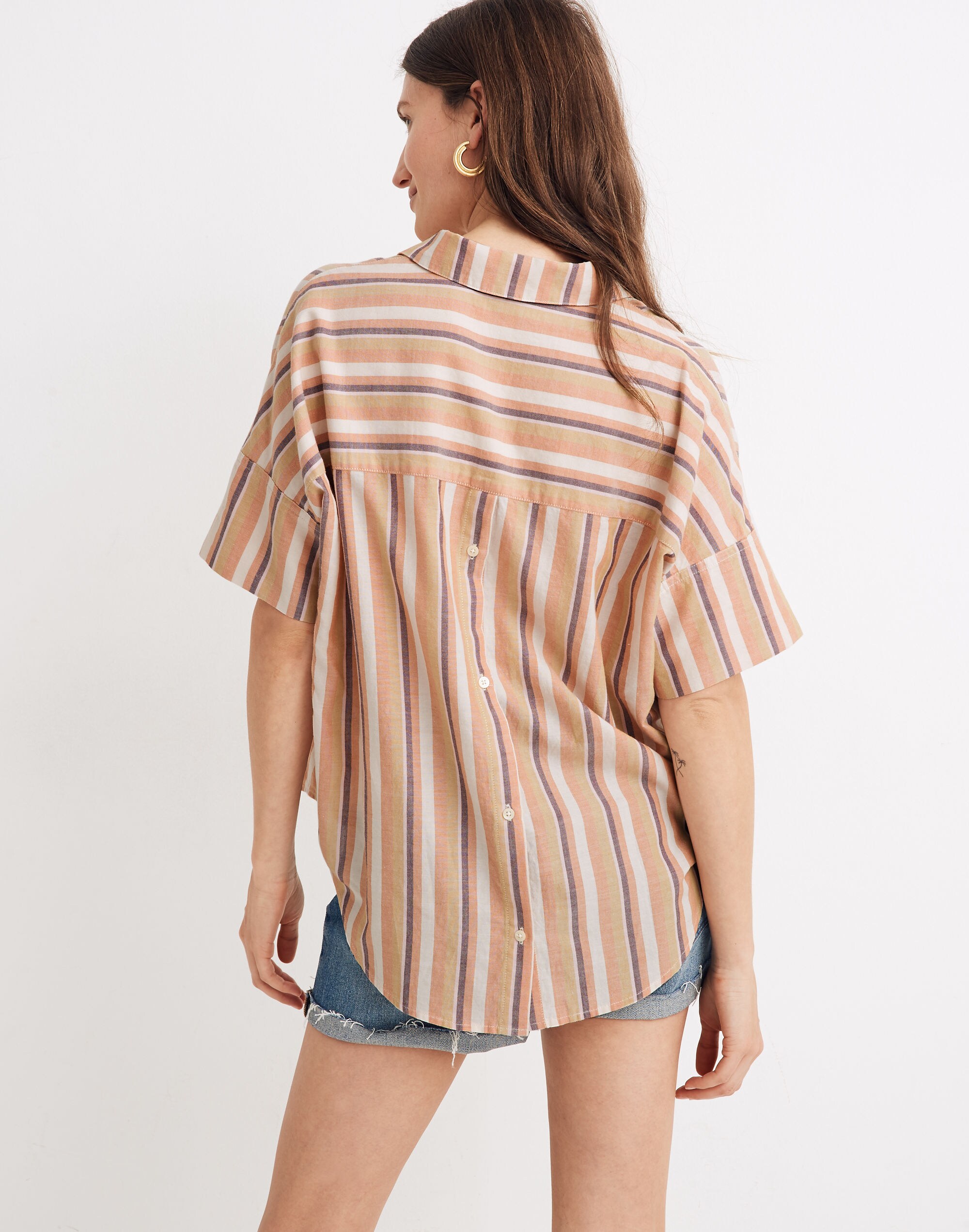 Courier Button-Back Shirt in Rainbow Stripe