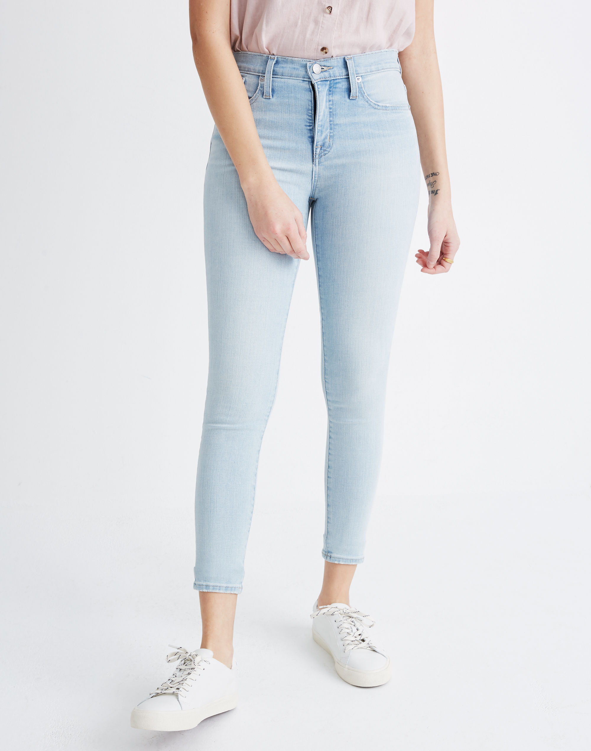 9" Mid-Rise Skinny Crop Jeans in Coolmax&reg; Denim Edition