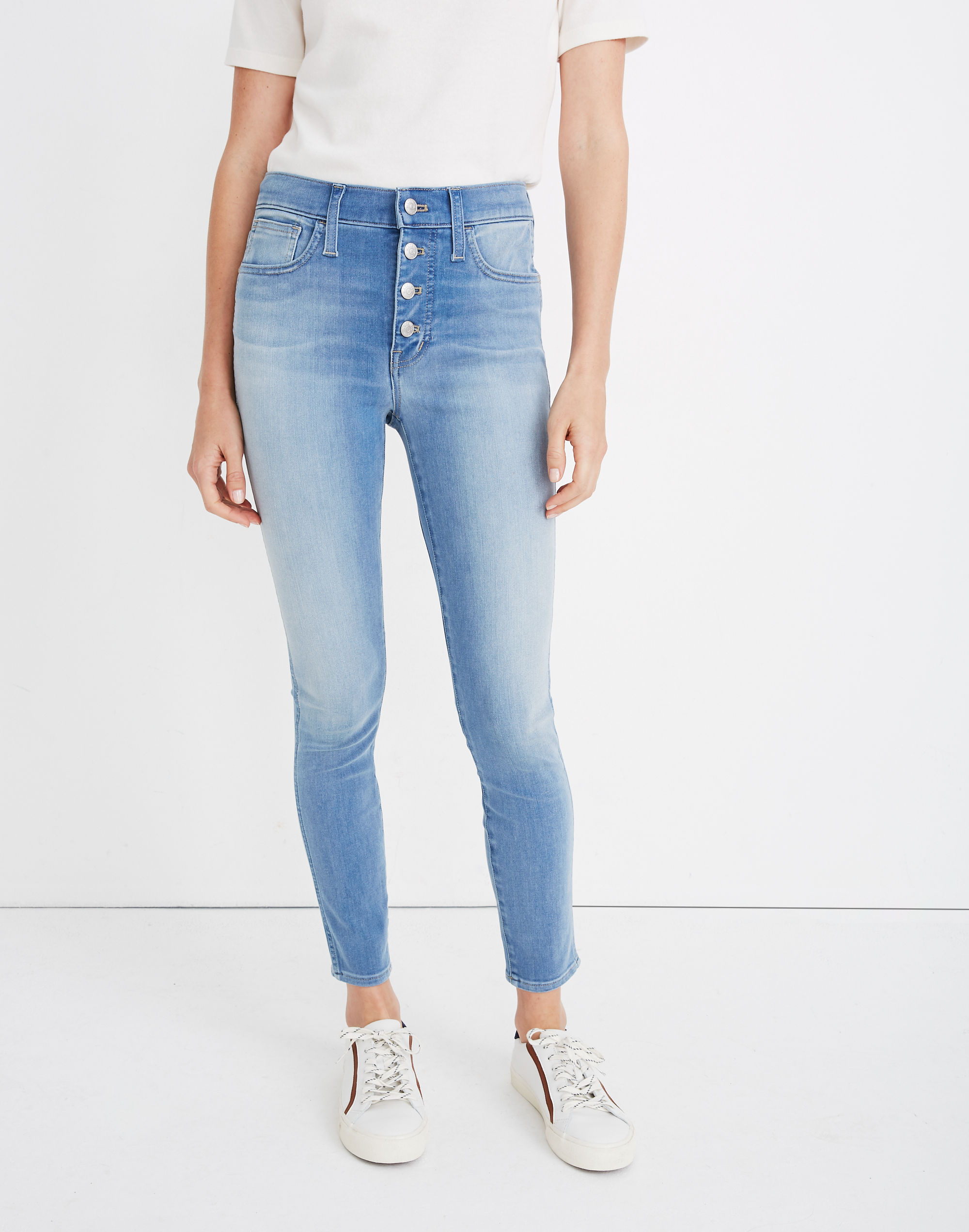 Petite Roadtripper Jeggings in Berrington Wash: Button-Front Edition