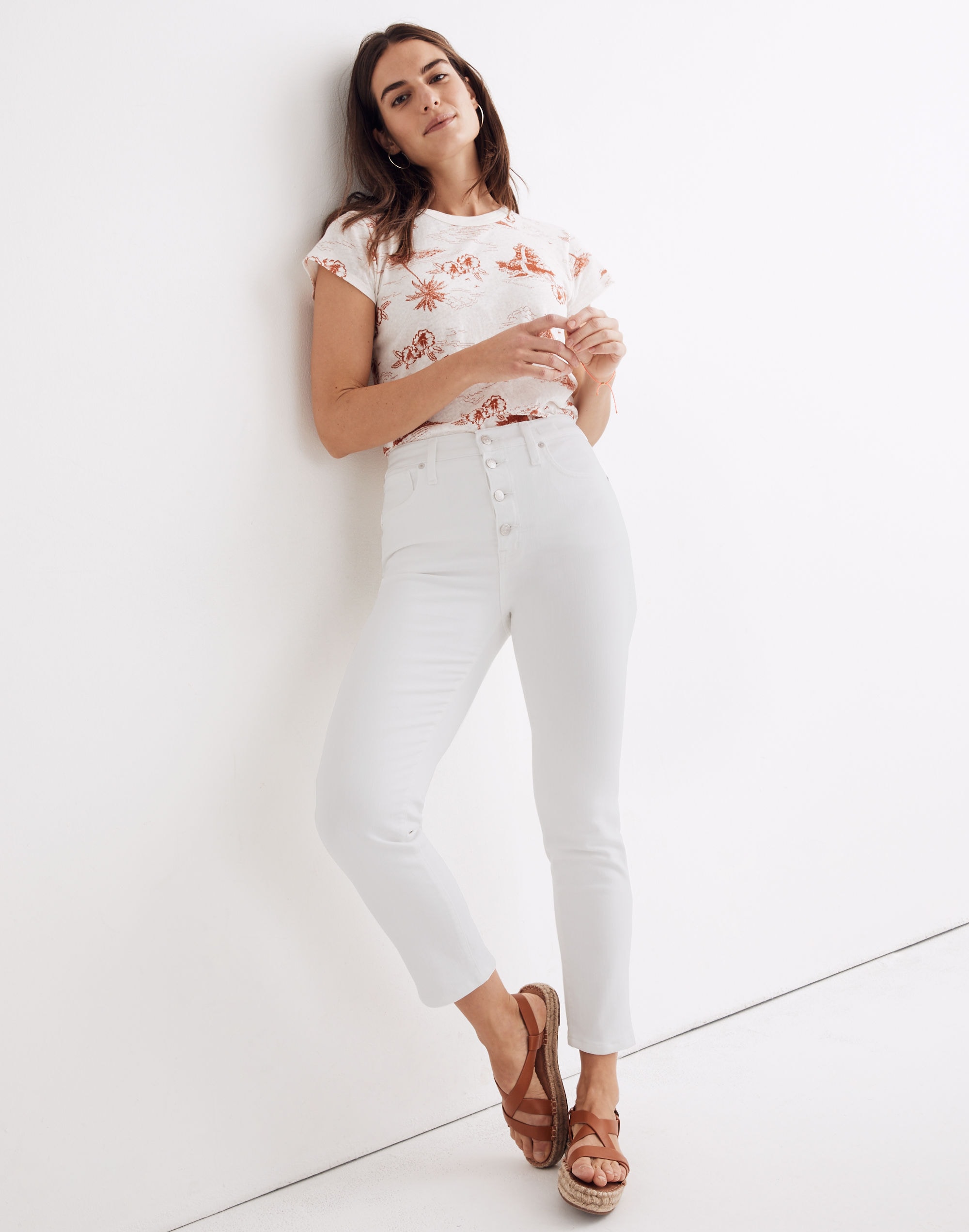 Petite Stovepipe Jeans in Pure White: Button-Front Edition