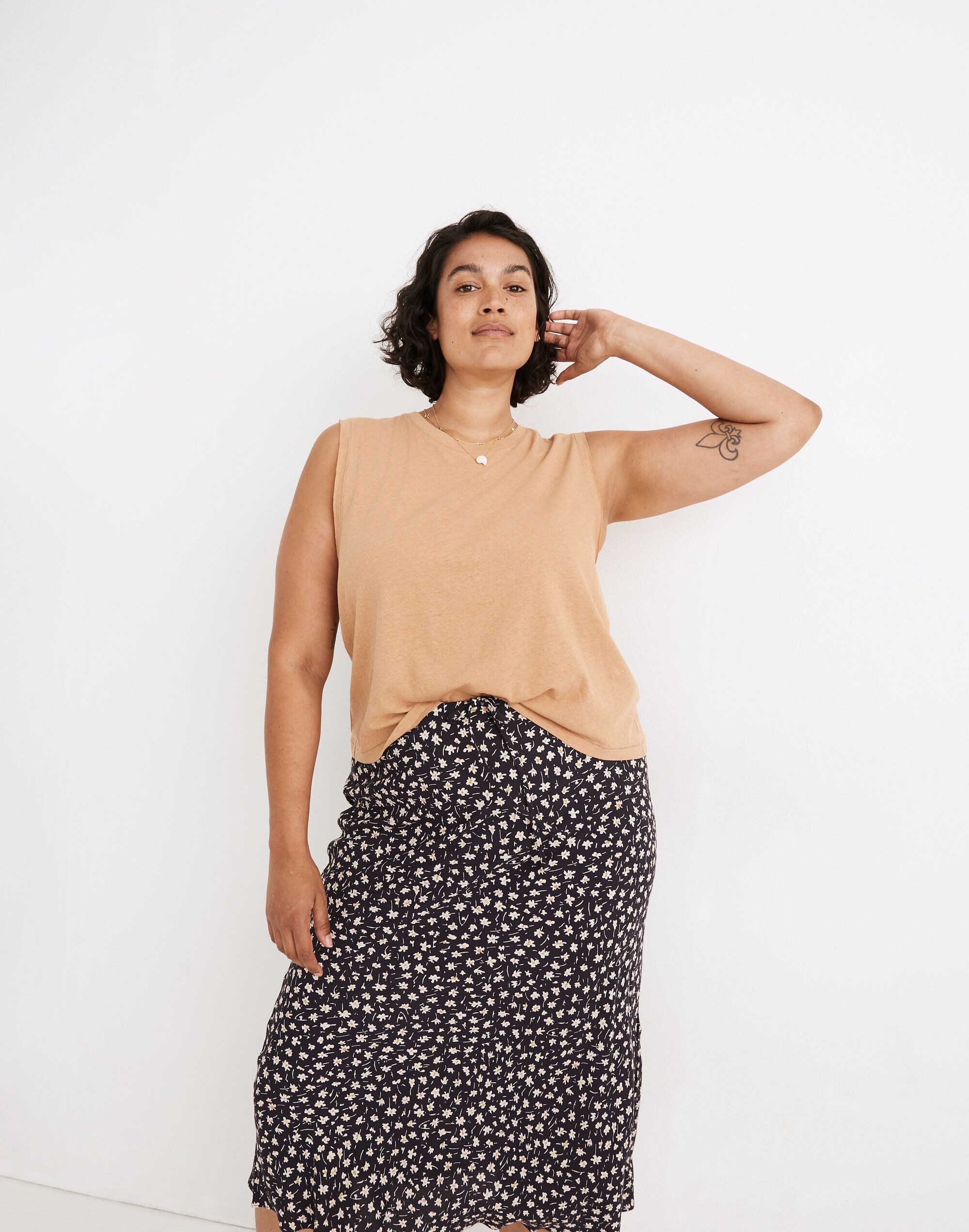 Raw-Edge Hangout Muscle Tank