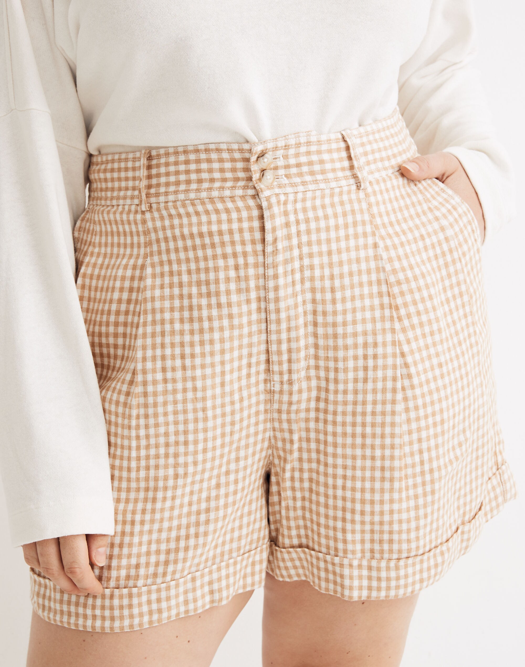Linen Pleated Shorts in Gingham Check