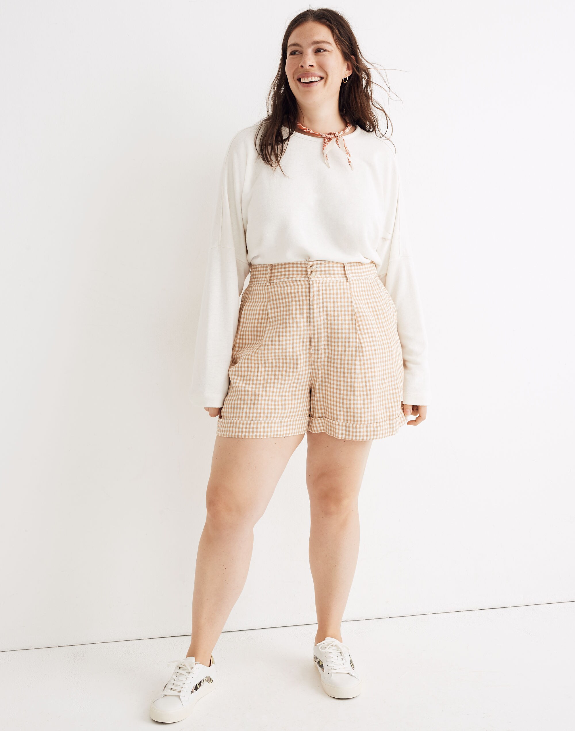 Linen Pleated Shorts in Gingham Check