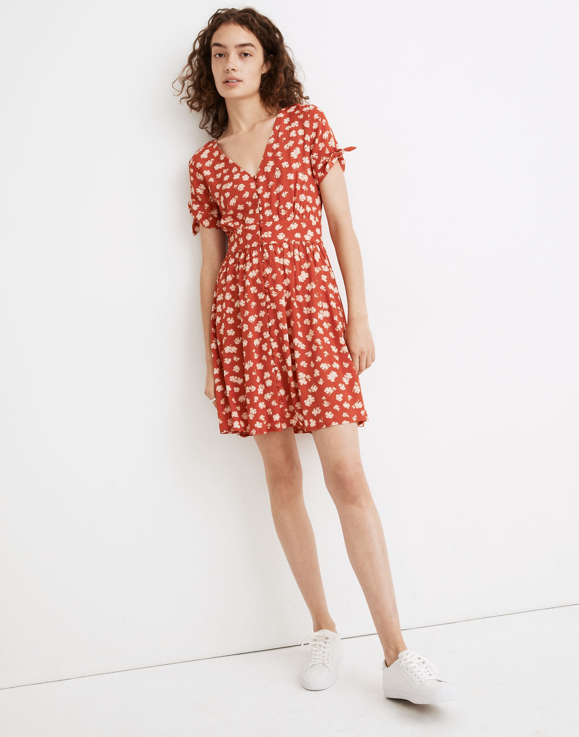 Button-Front Tie-Sleeve Retro Dress in Happy Hibiscus