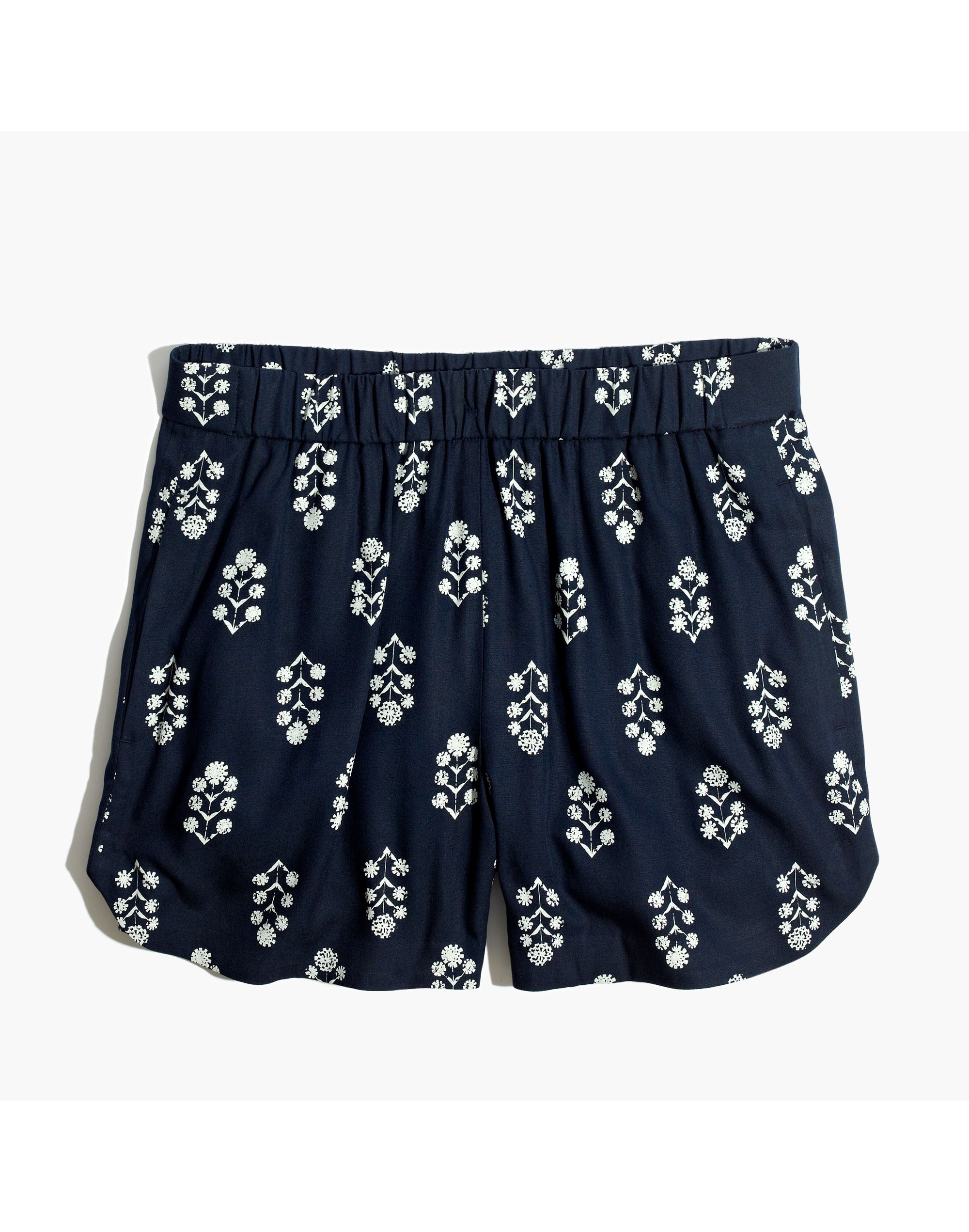 Drapey Pull-On Shorts in Vinefloral