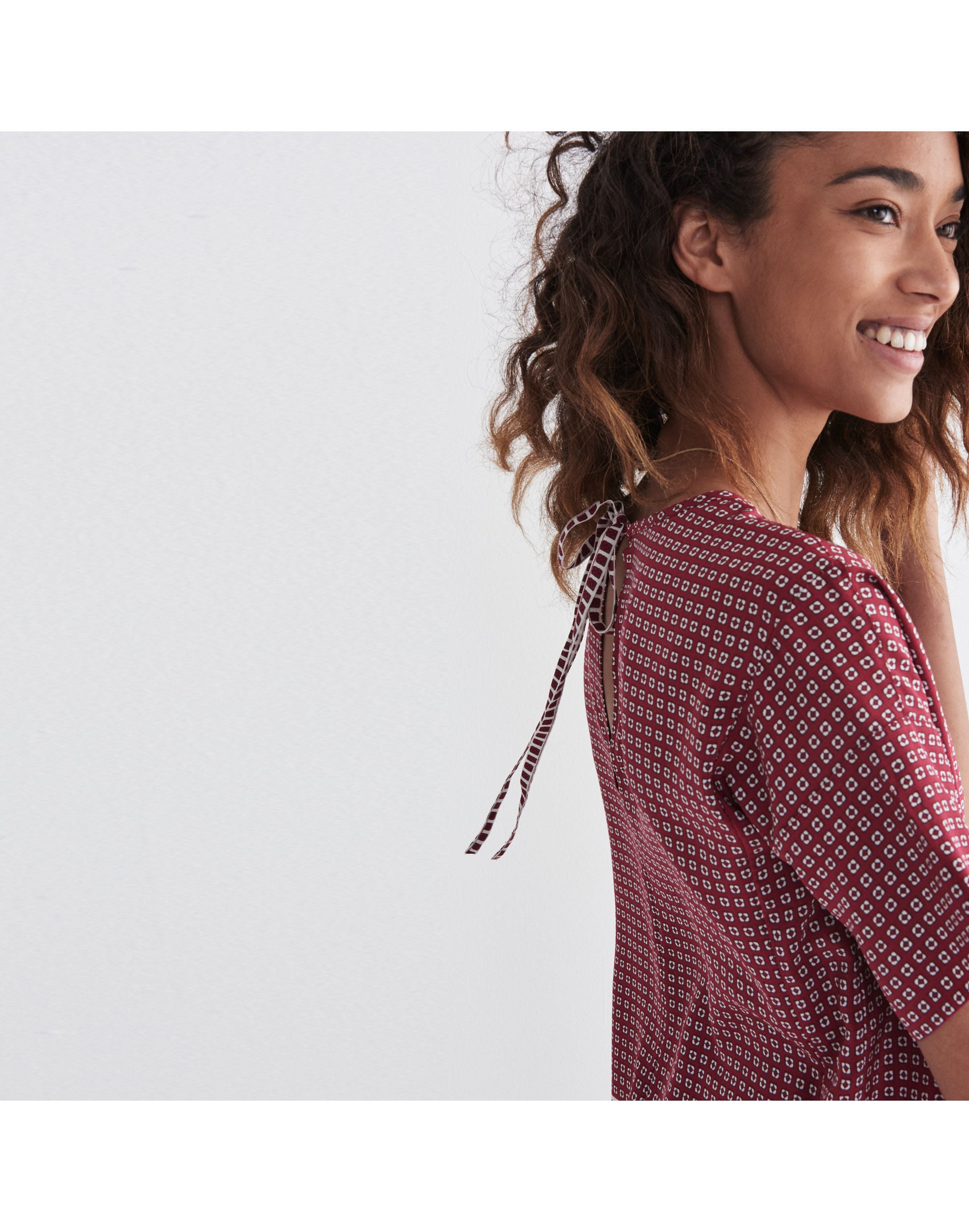 Silk Premiere Bow-Back Tee in Ascot Tile