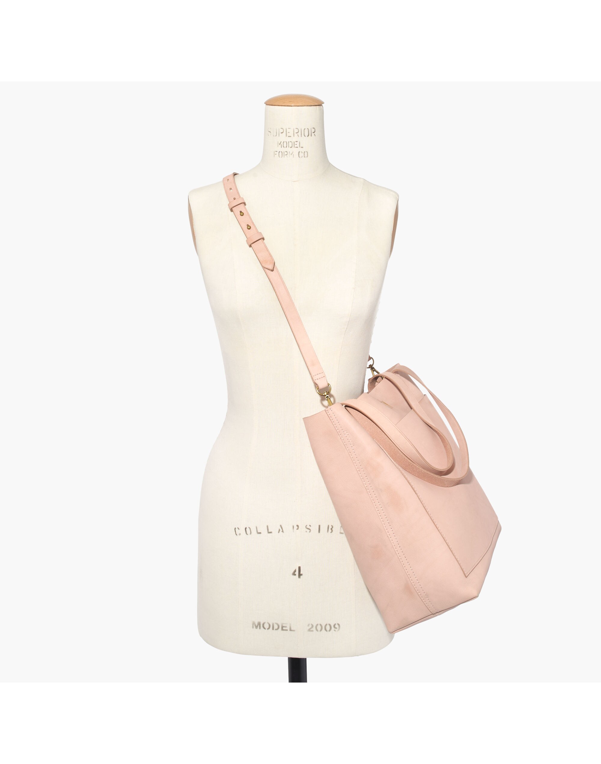 The Medium Transport Tote