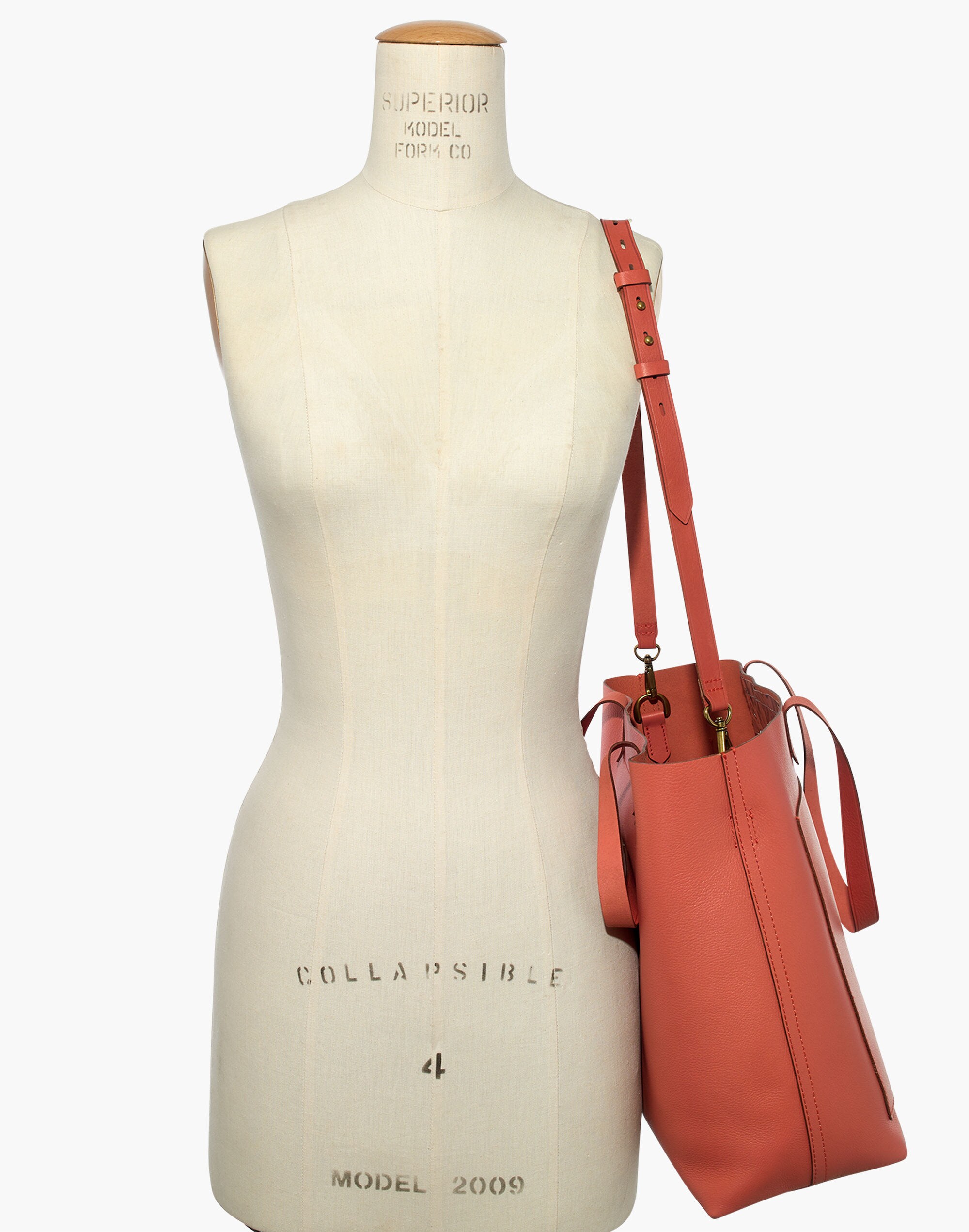 The Medium Transport Tote