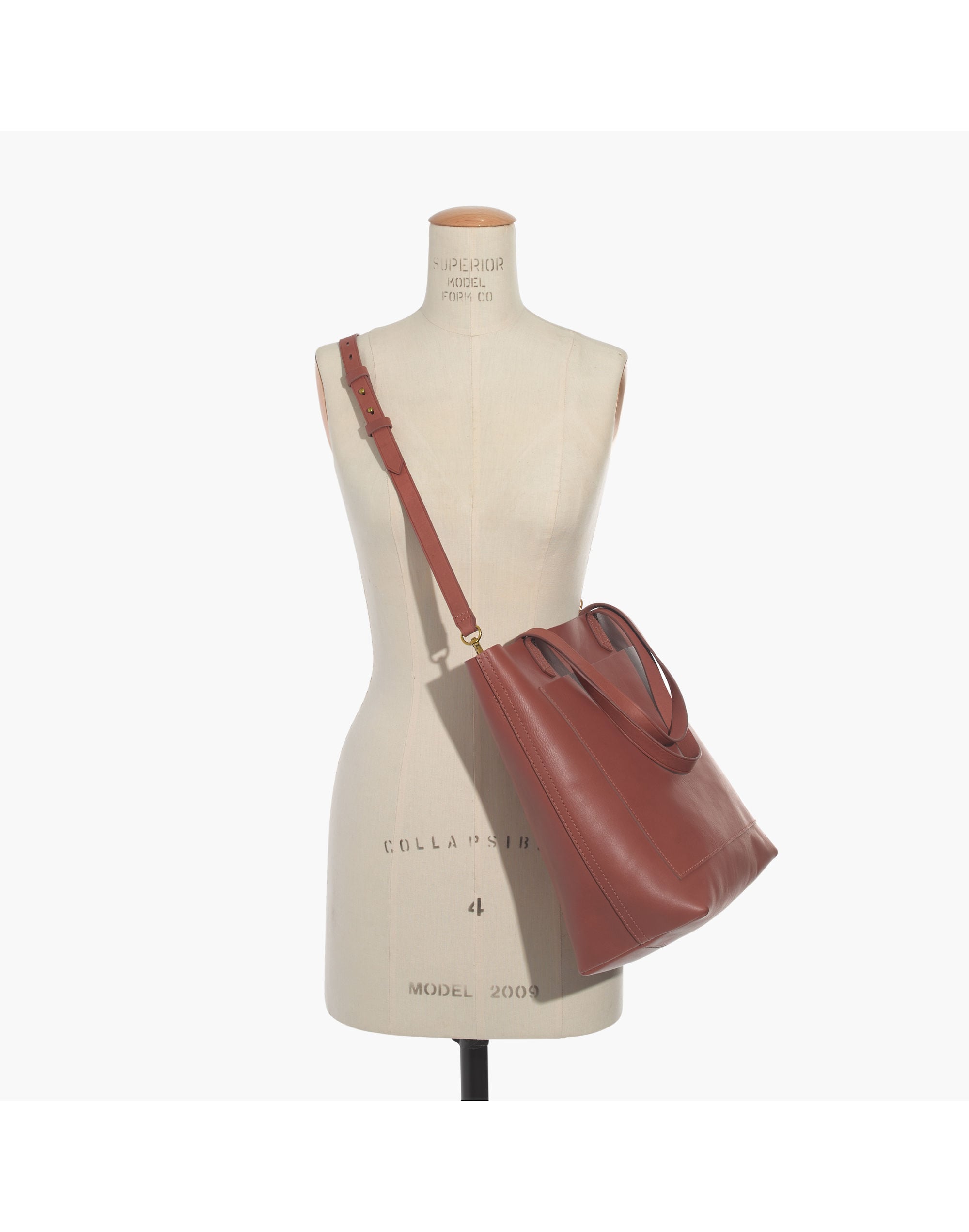 The Medium Transport Tote