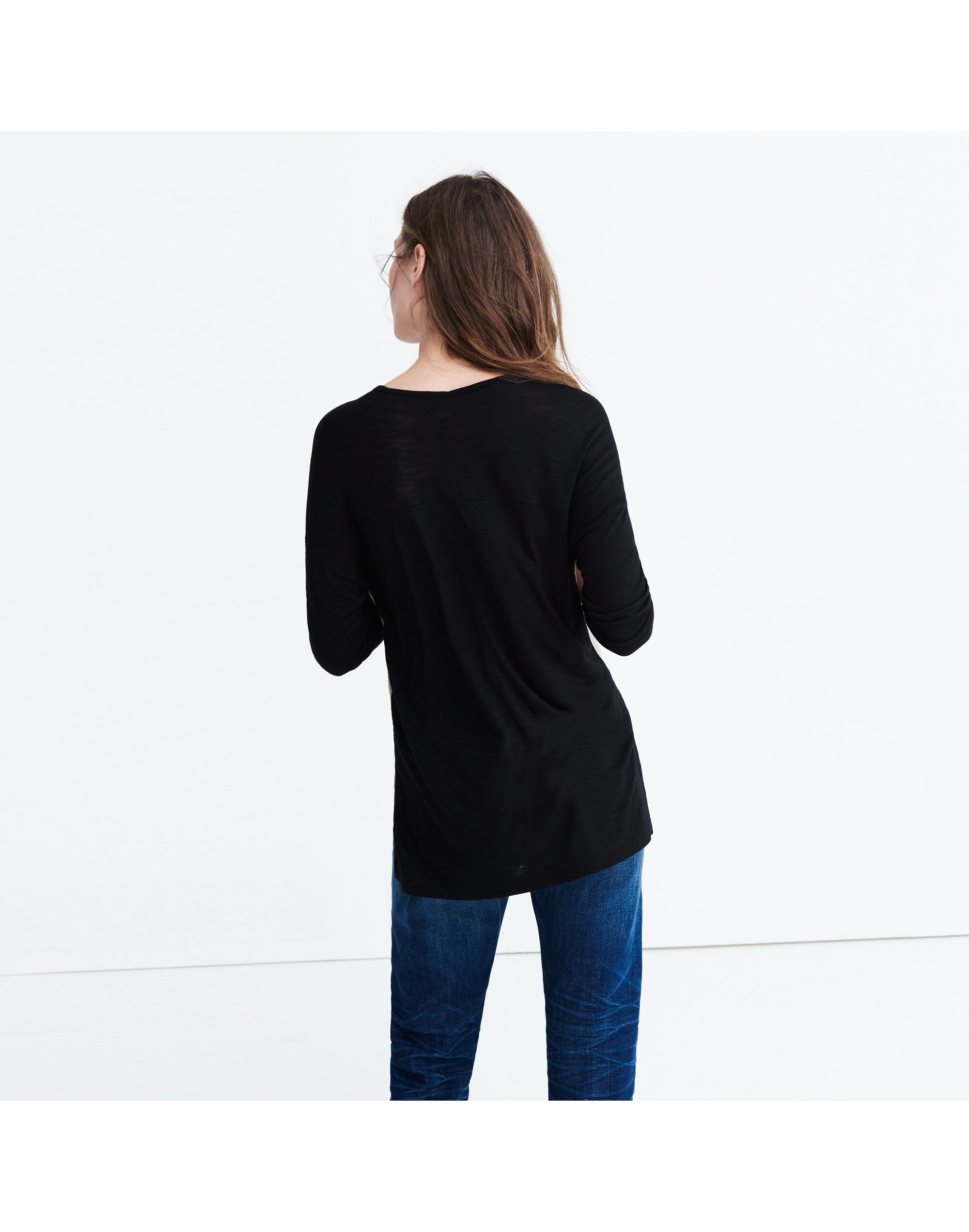 Anthem Long-Sleeve V-Neck Tee in Colorblock