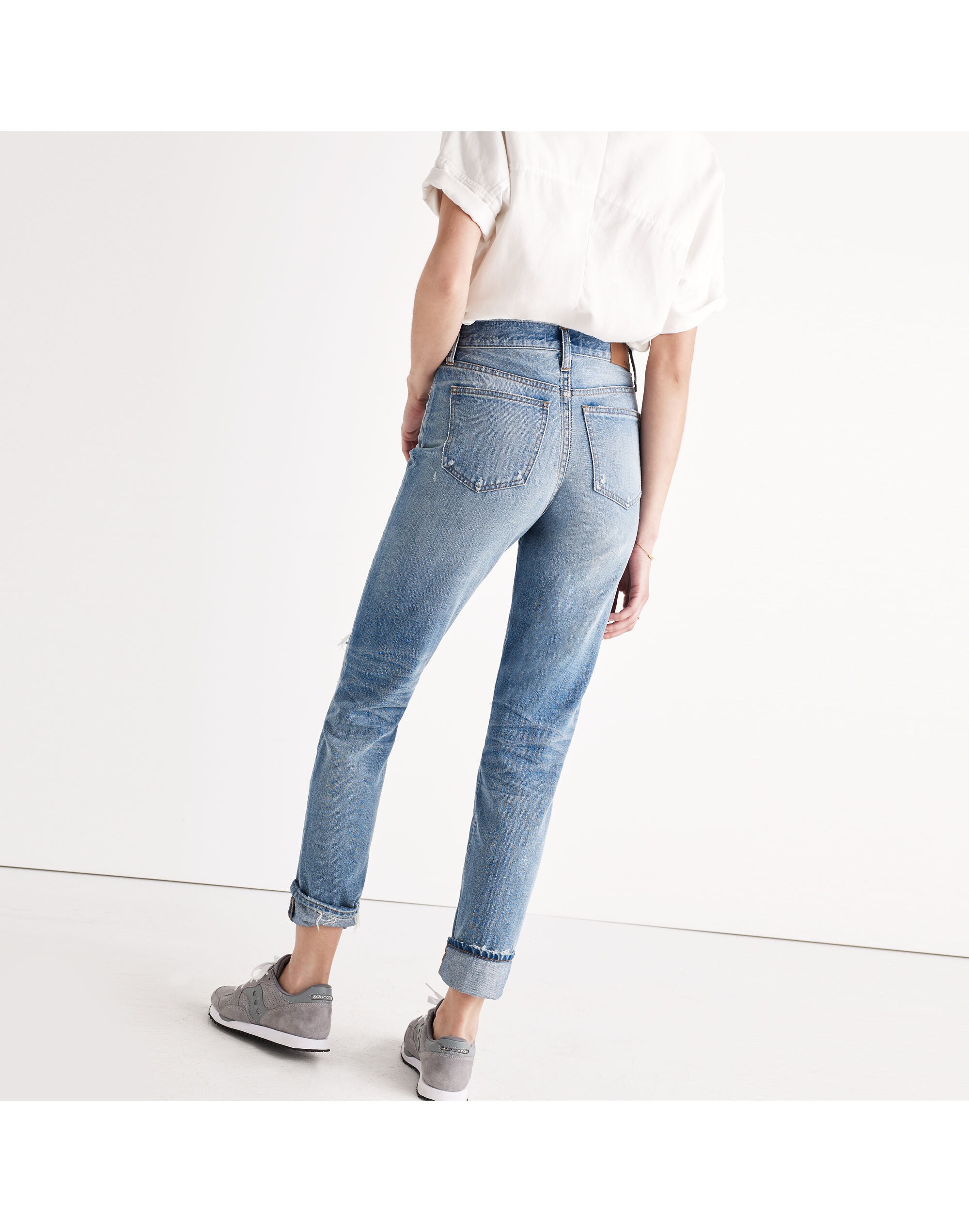 The Perfect Vintage Jean in Chet Wash: Distressed Edition