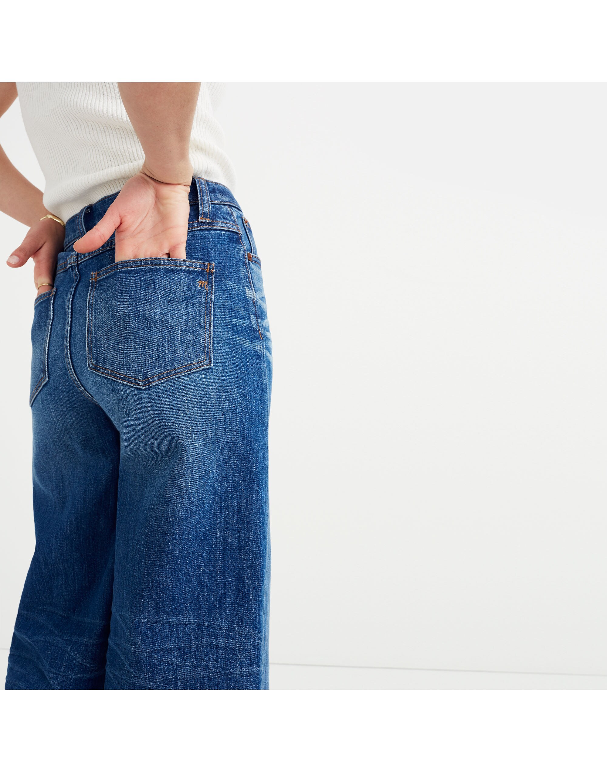 Wide-Leg Crop Jeans in Frida Wash