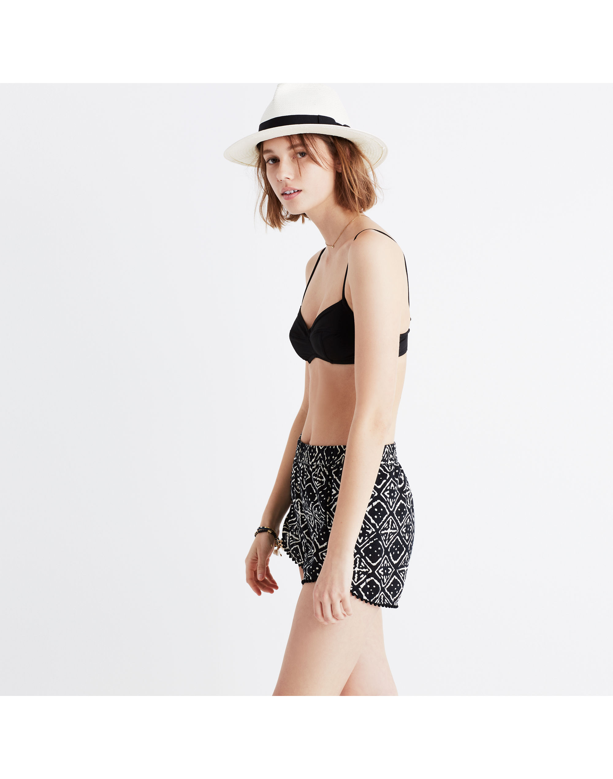 Oahu Cover-Up Shorts in Sandlines