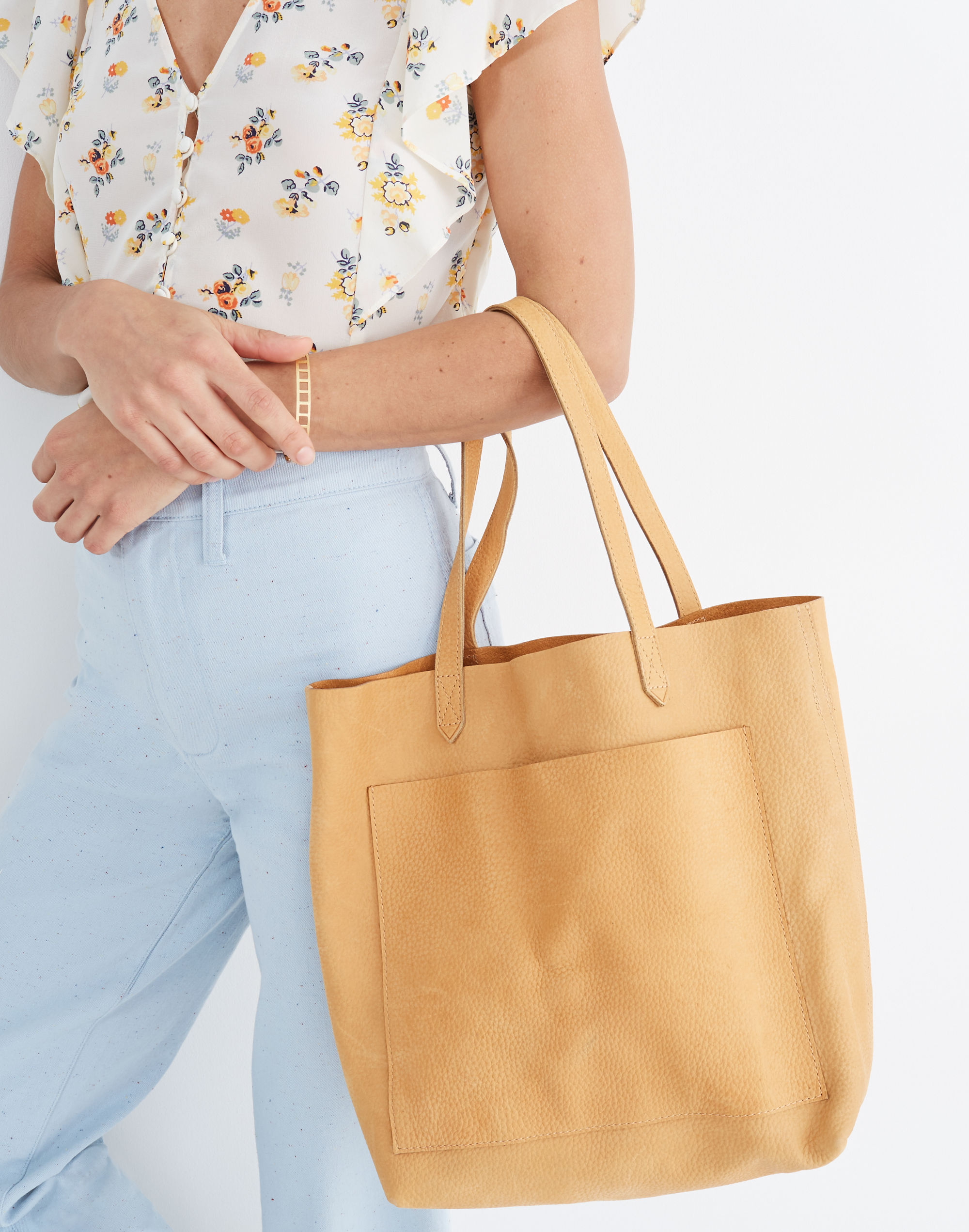 The Medium Transport Tote