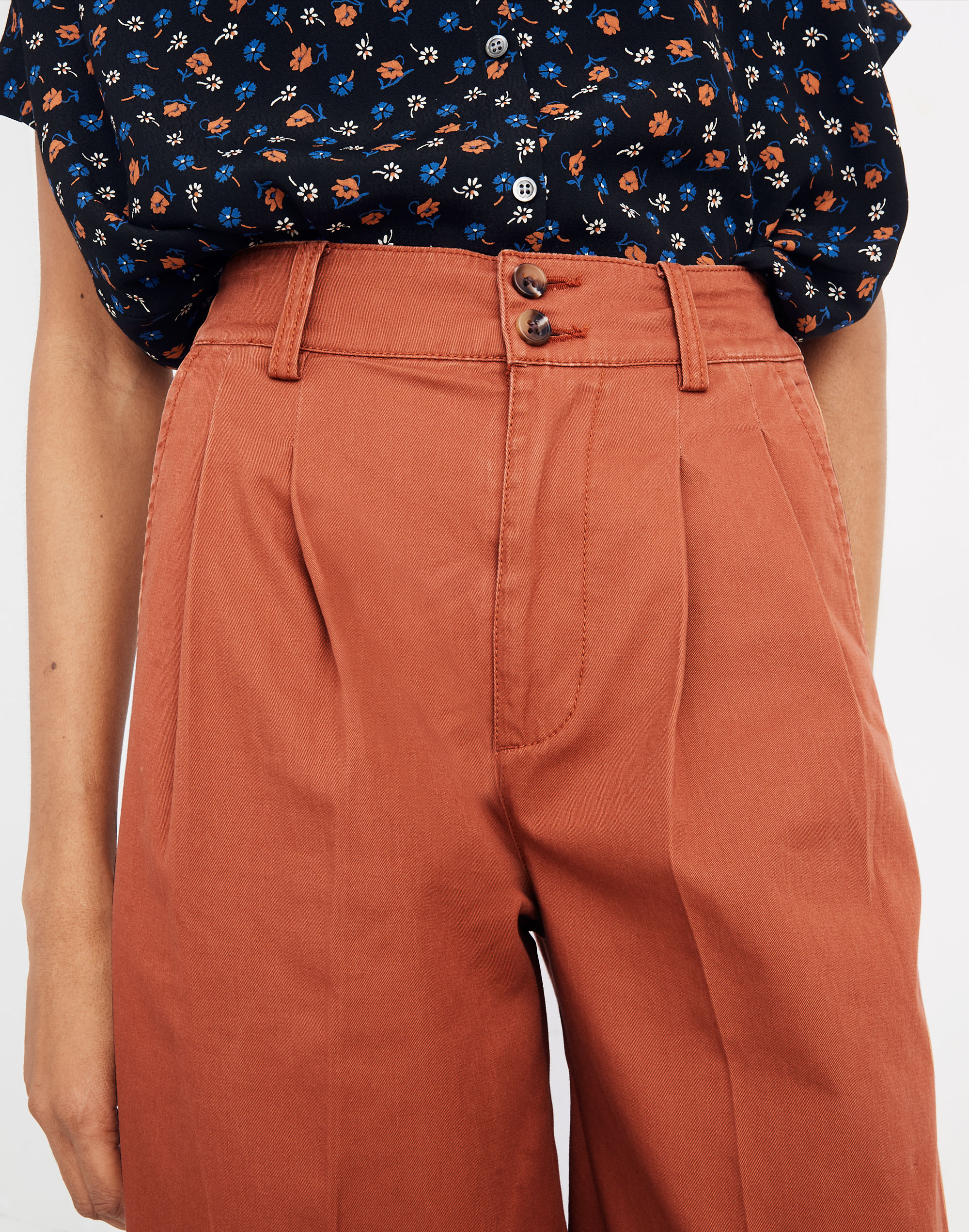 Pleated Wide-Leg Pants