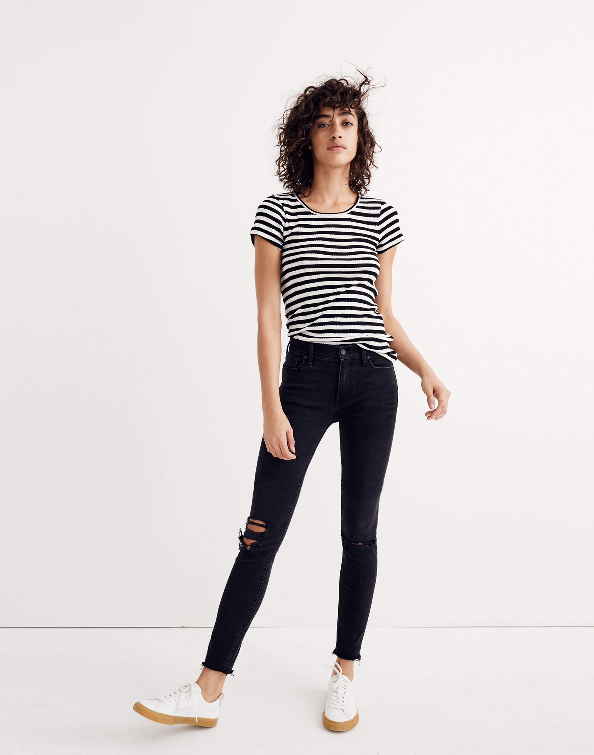 9" Mid-Rise Skinny Jeans in Black Sea
