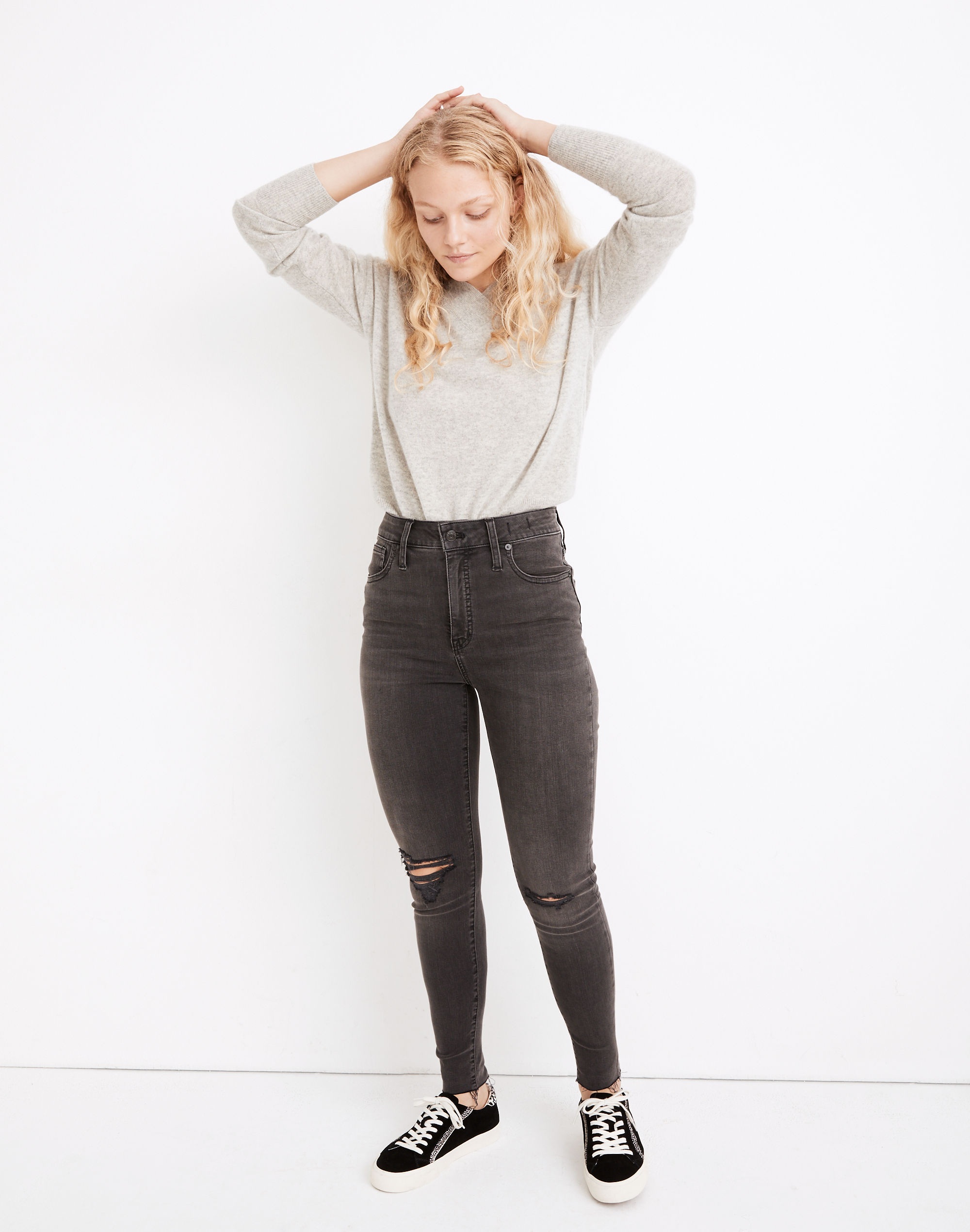 Curvy High-Rise Skinny Jeans in Black Sea
