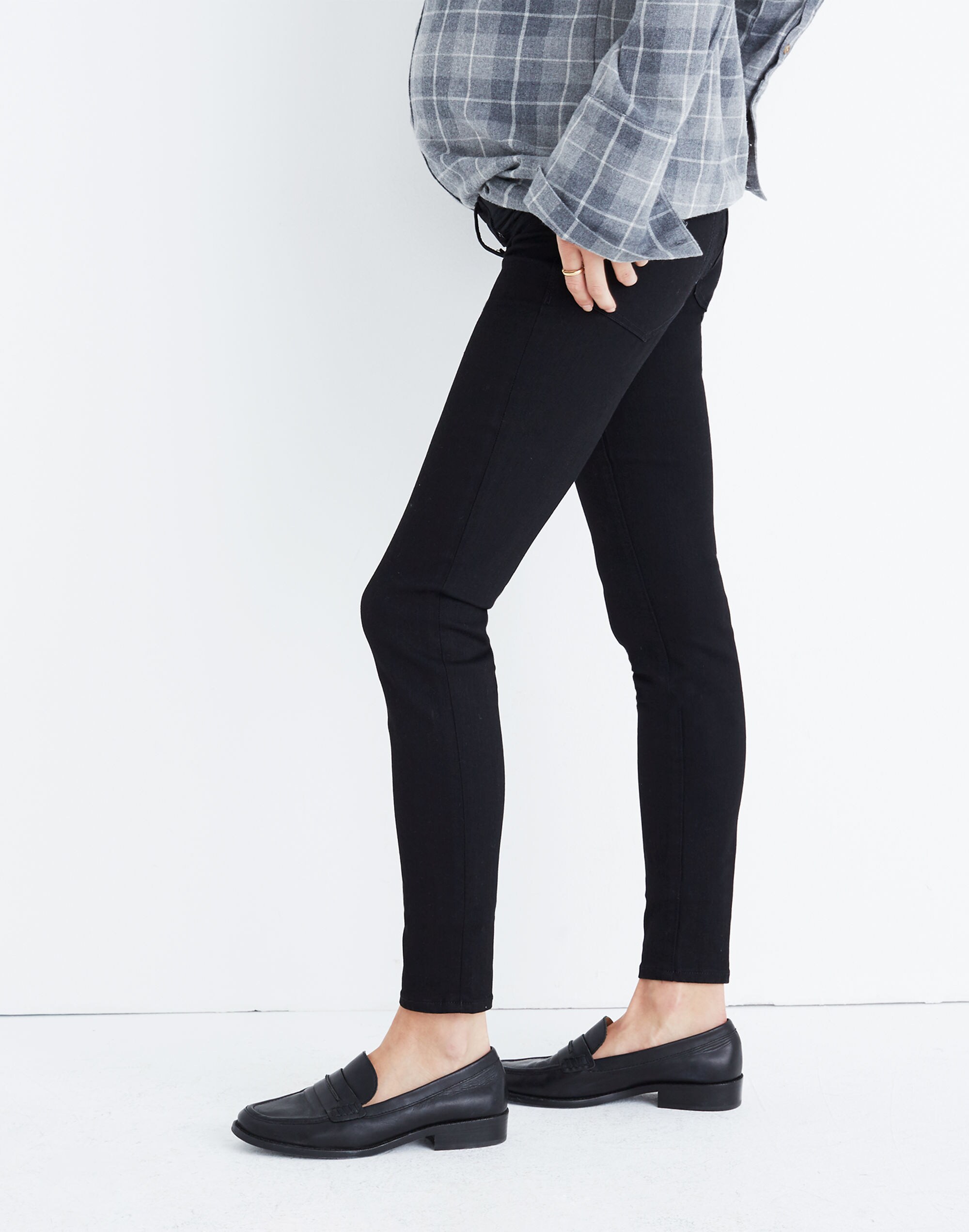 Maternity Skinny Jeans in Black Frost