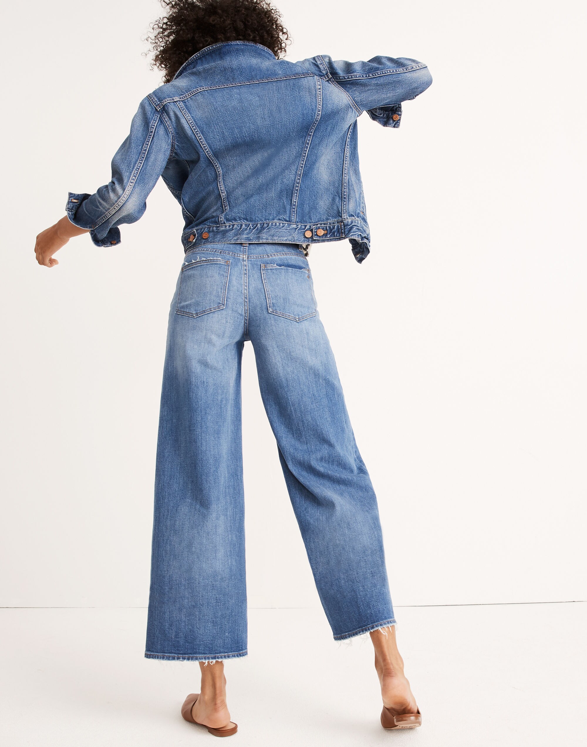 Petite Wide-Leg Crop Jeans in Finney Wash