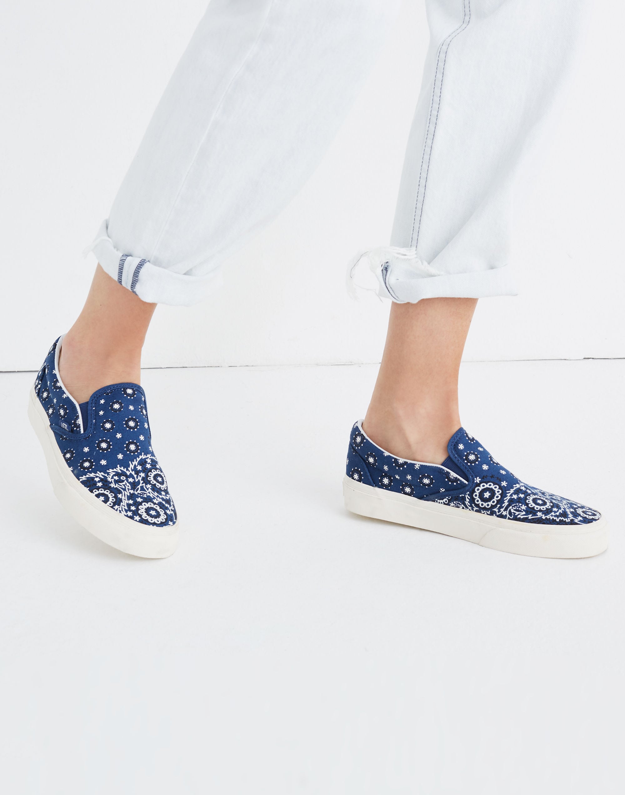 Madewell x Vans&reg; Unisex Classic Slip-On Sneakers in Bandana Print