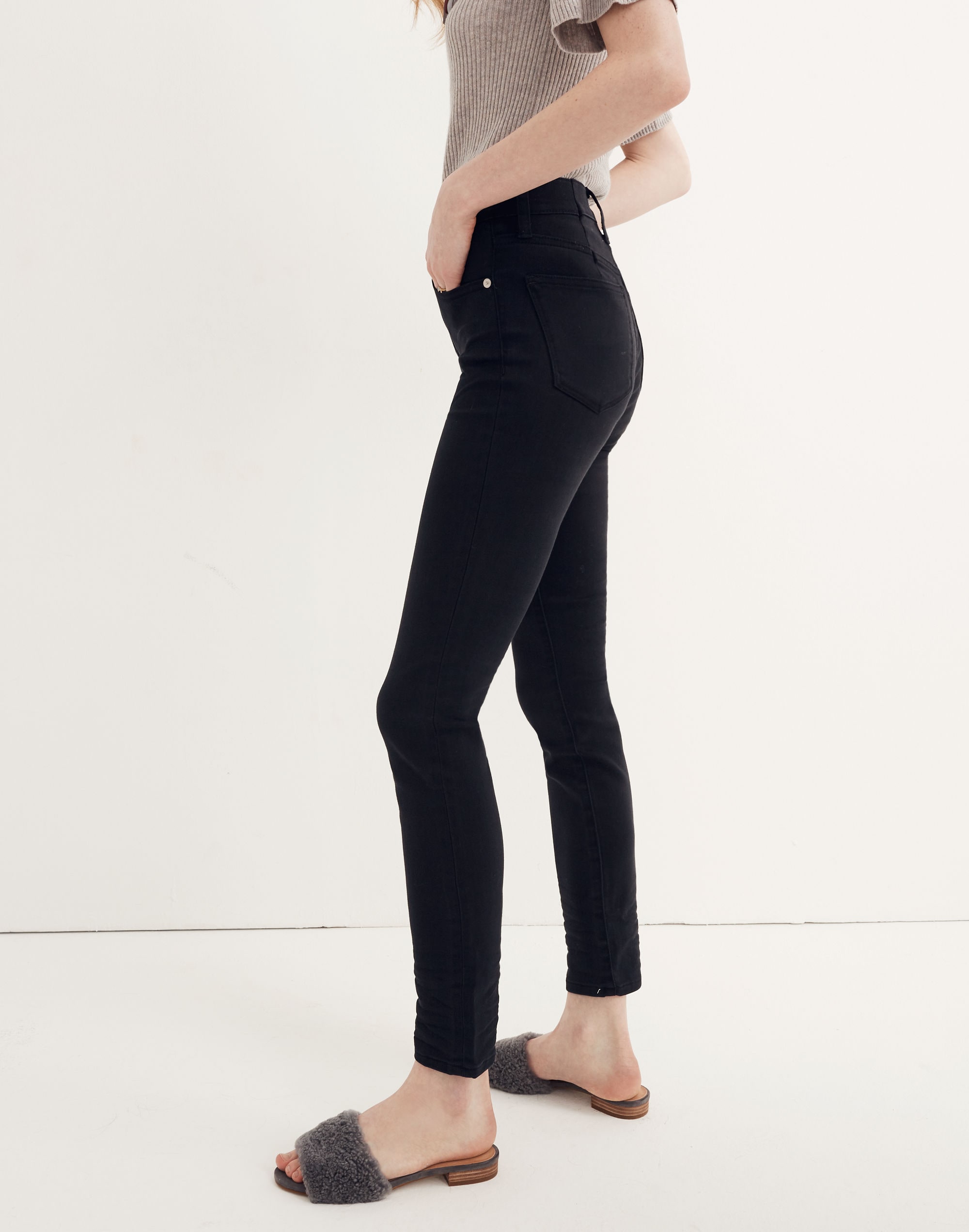 9" Mid-Rise Skinny Jeans in Lunar Wash: TENCEL&trade; Denim Edition